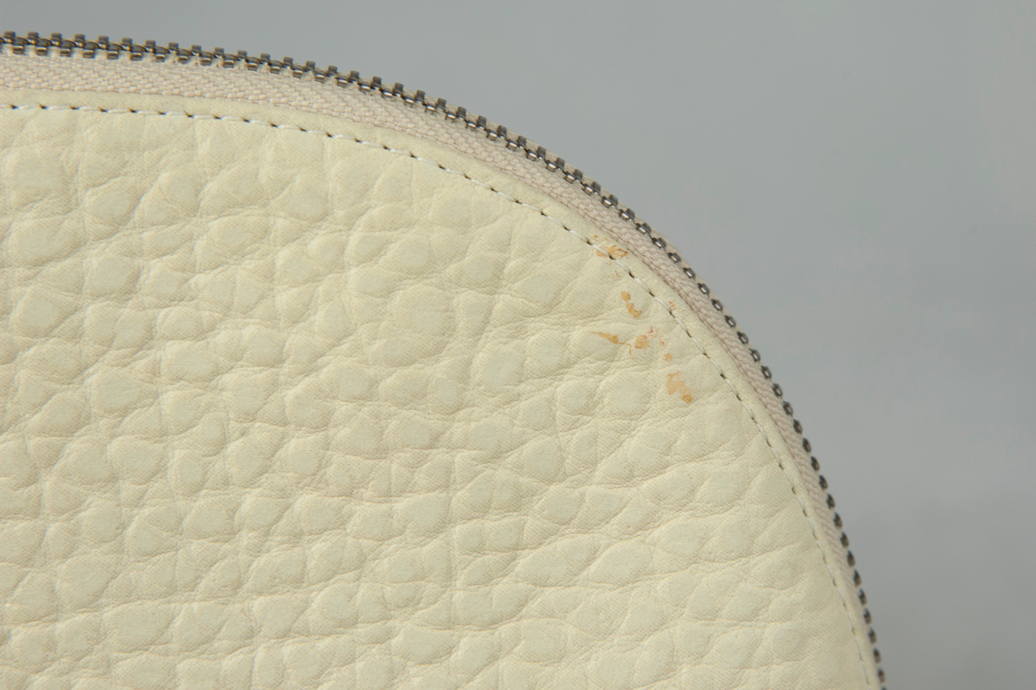 Brunello Cucinelli Genuine Leather Vanilla Beauty Case - Luxury Travel Cosmetic Bag for Women, Perfect for Makeup Storage & Weekend Getaways