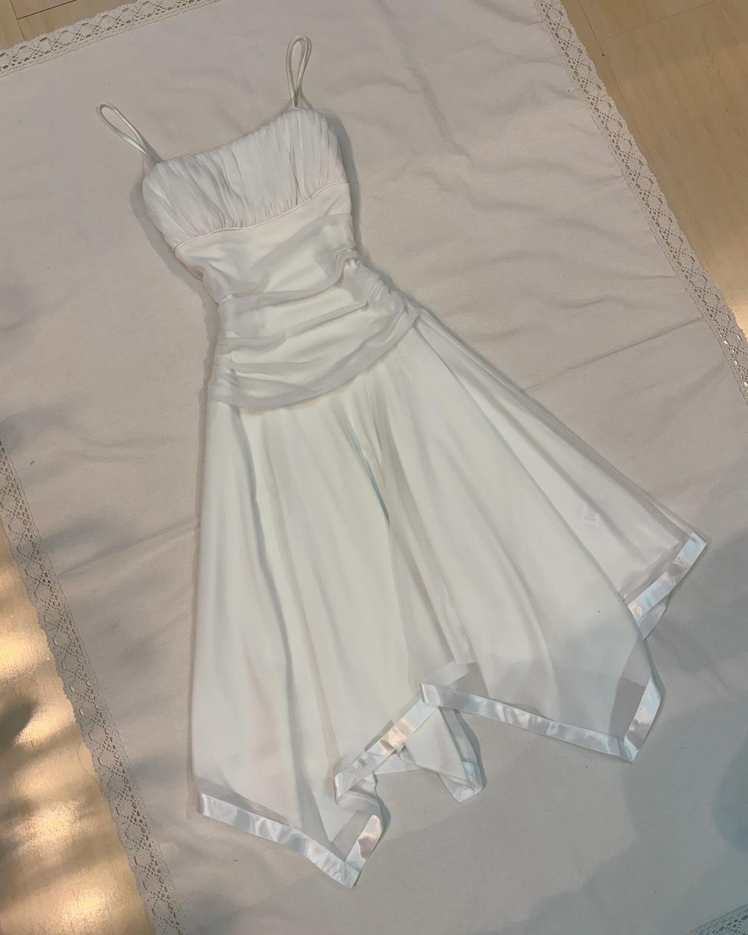 Elegant A-Line Prom Dress White Party Gown for Homecoming & Formal Events - Style J5152 | Perfect for Dances, Weddings & Special Occasions