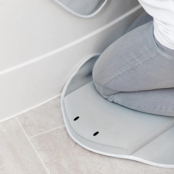 Ubbi Bath Kneeler - Soft Cushioned Bathtub Kneepad for Comfortable Bathing, Baby Care & Elderly Support - Non-Slip Waterproof Bathroom Mat for Safe Shower & Tub Use