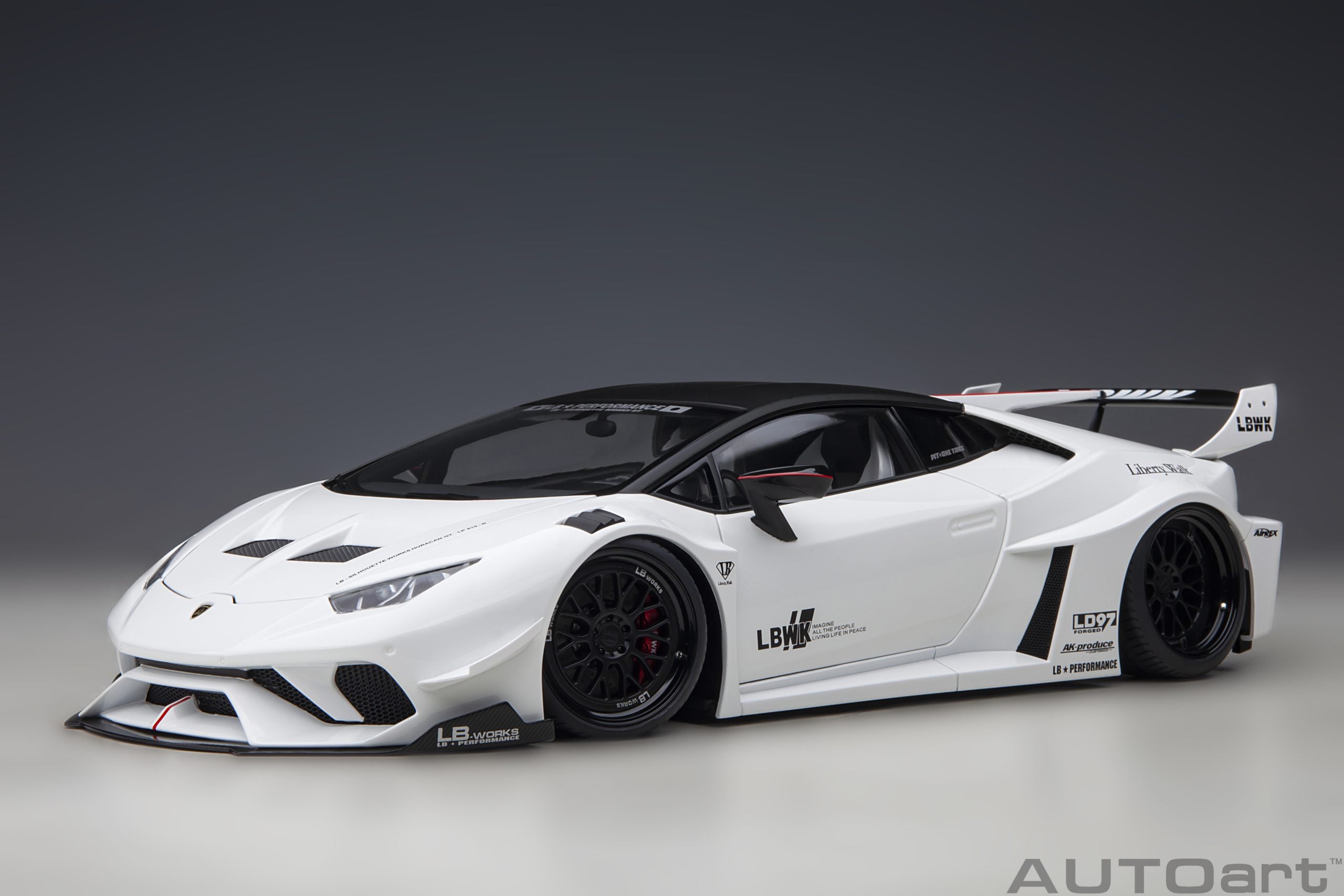 AUTOart 1:18 Scale Lamborghini Huracan GT LBWK Silhouette Works White Diecast Model Car - Perfect for Collectors, Display & Racing Enthusiasts
