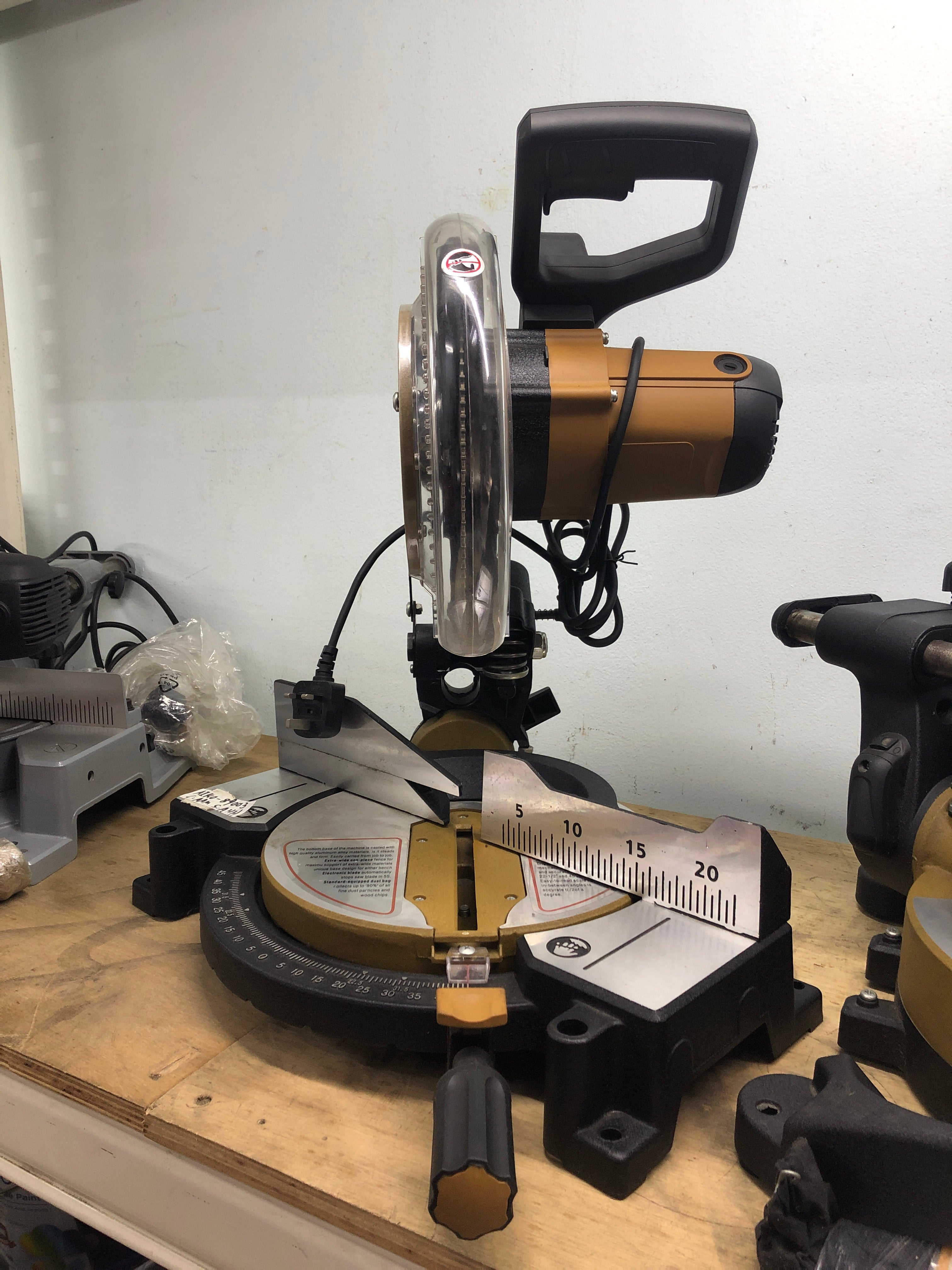 Aiko 10-Inch Mitre Saw with 10 x 100T Aluminum Blade (Model LS1040 AIKO 89003) - Perfect for Woodworking, DIY Projects, and Professional Carpentry