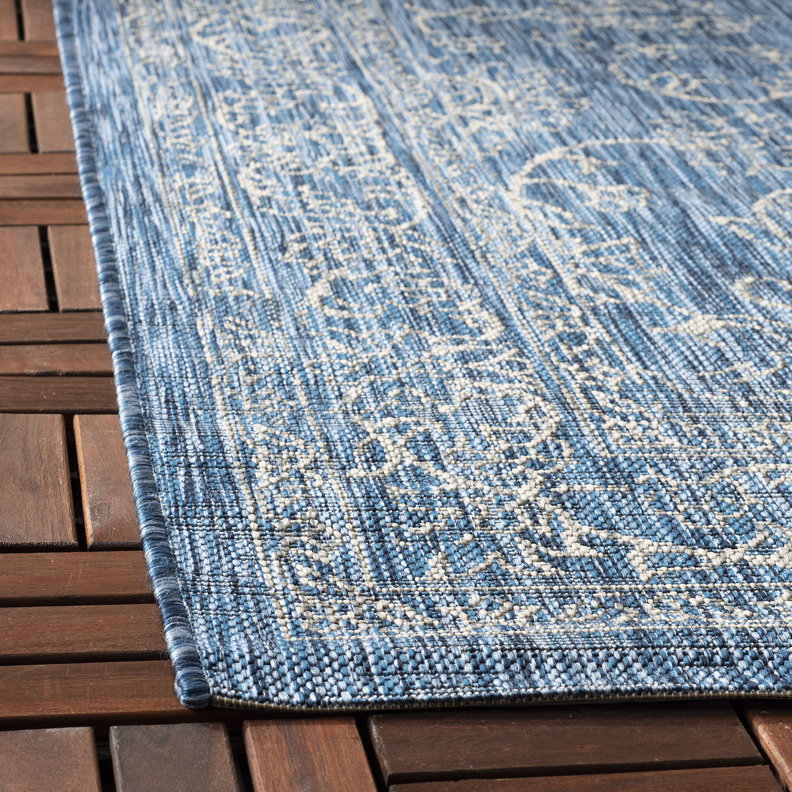 SAFAVIEH Courtyard Collection 4' x 5'7' Navy/Ivory Indoor Outdoor Rug - Perfect for Patio, Backyard, Mudroom & Entryway Decor