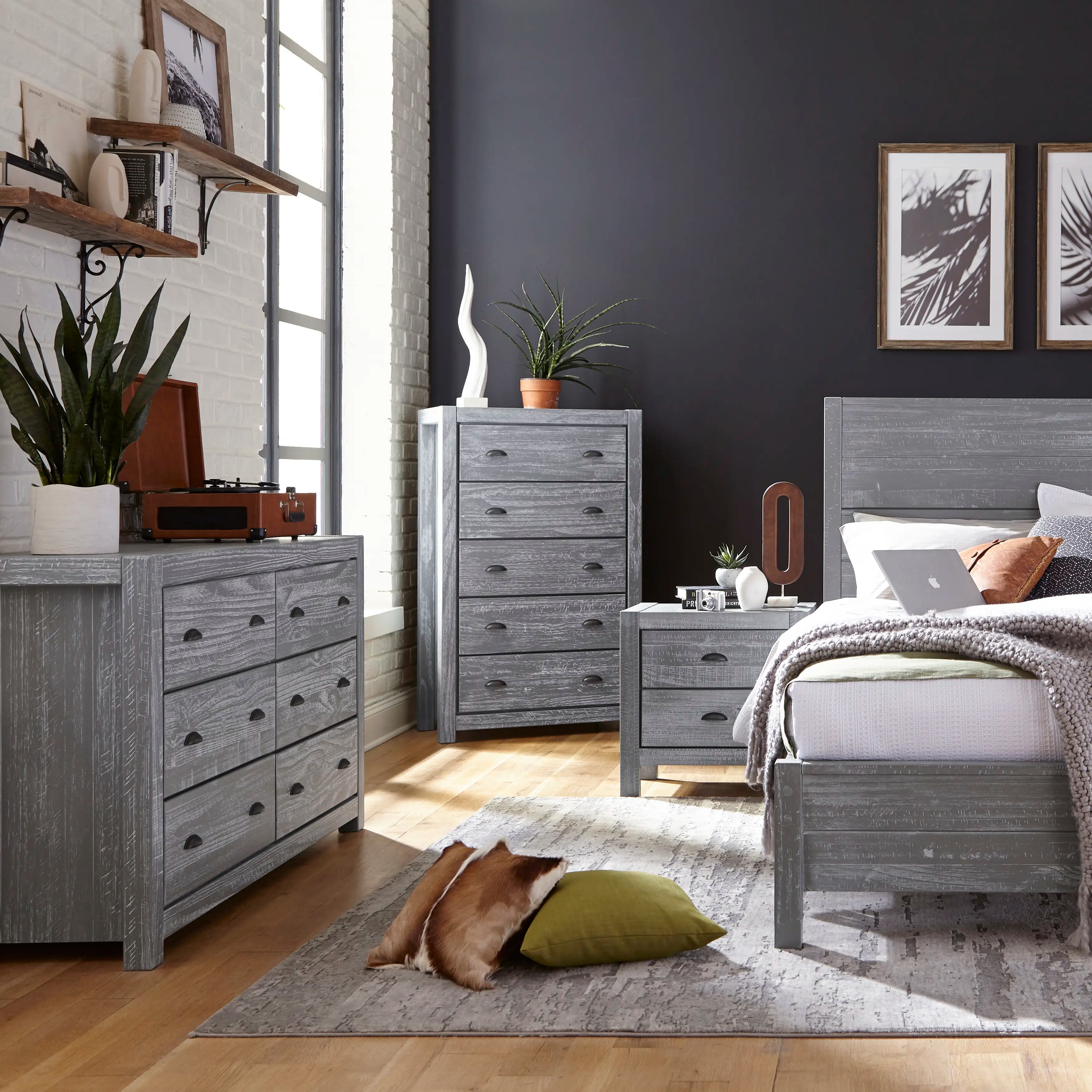 Montauk 5-Piece Bedroom Set - Queen Size Bed, Dresser, Nightstands & Mirror - Modern Farmhouse Furniture for Cozy Home Decor