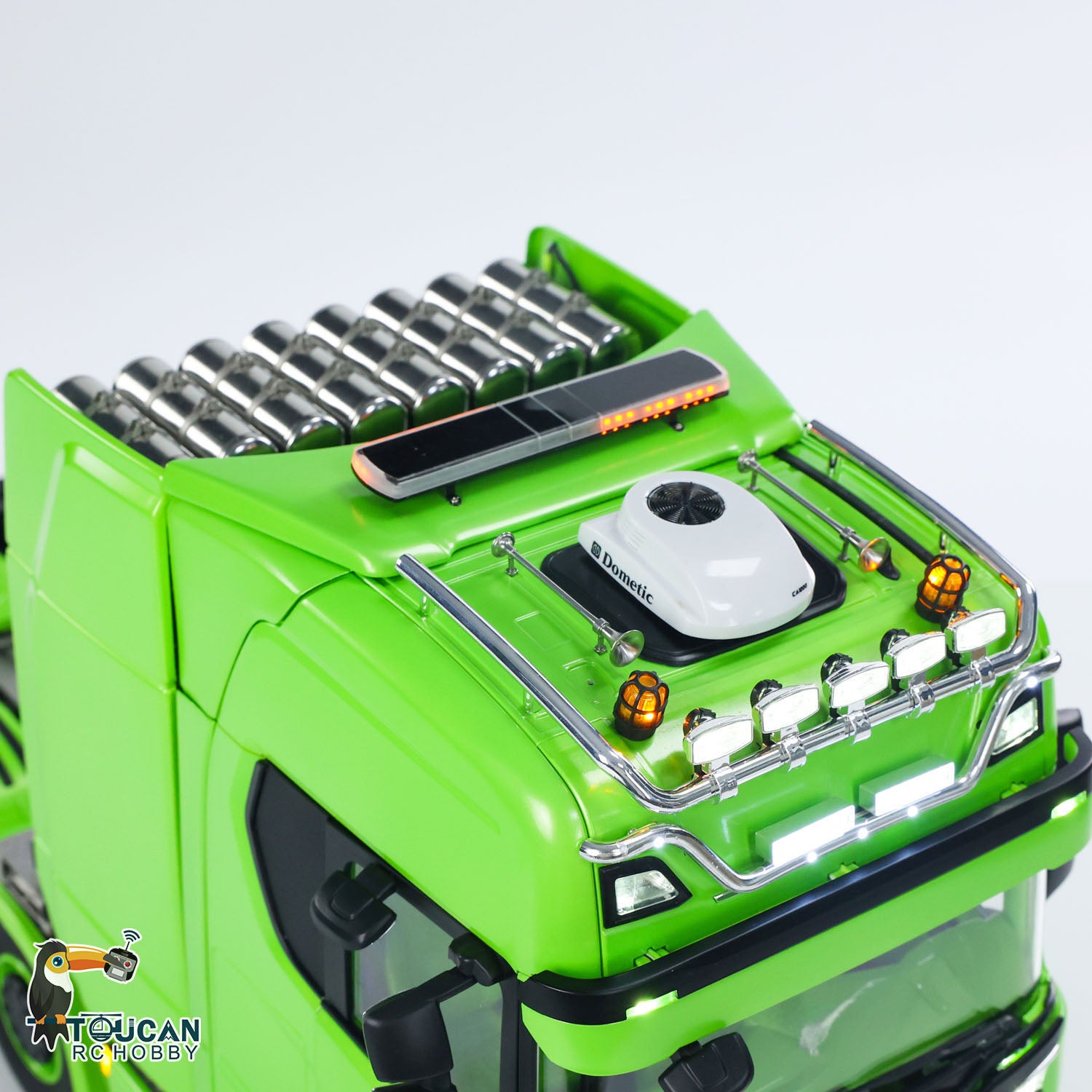 1/14 Scale 8x8 Metal Chassis RC Tractor Truck 770S - 2.4GHz Remote Control Lorry with RTR, Battery, Warning Lights & Magnetic Roof Spotlight - Perfect for Off-Road Racing, Construction Play & RC Hobby Enthusiasts