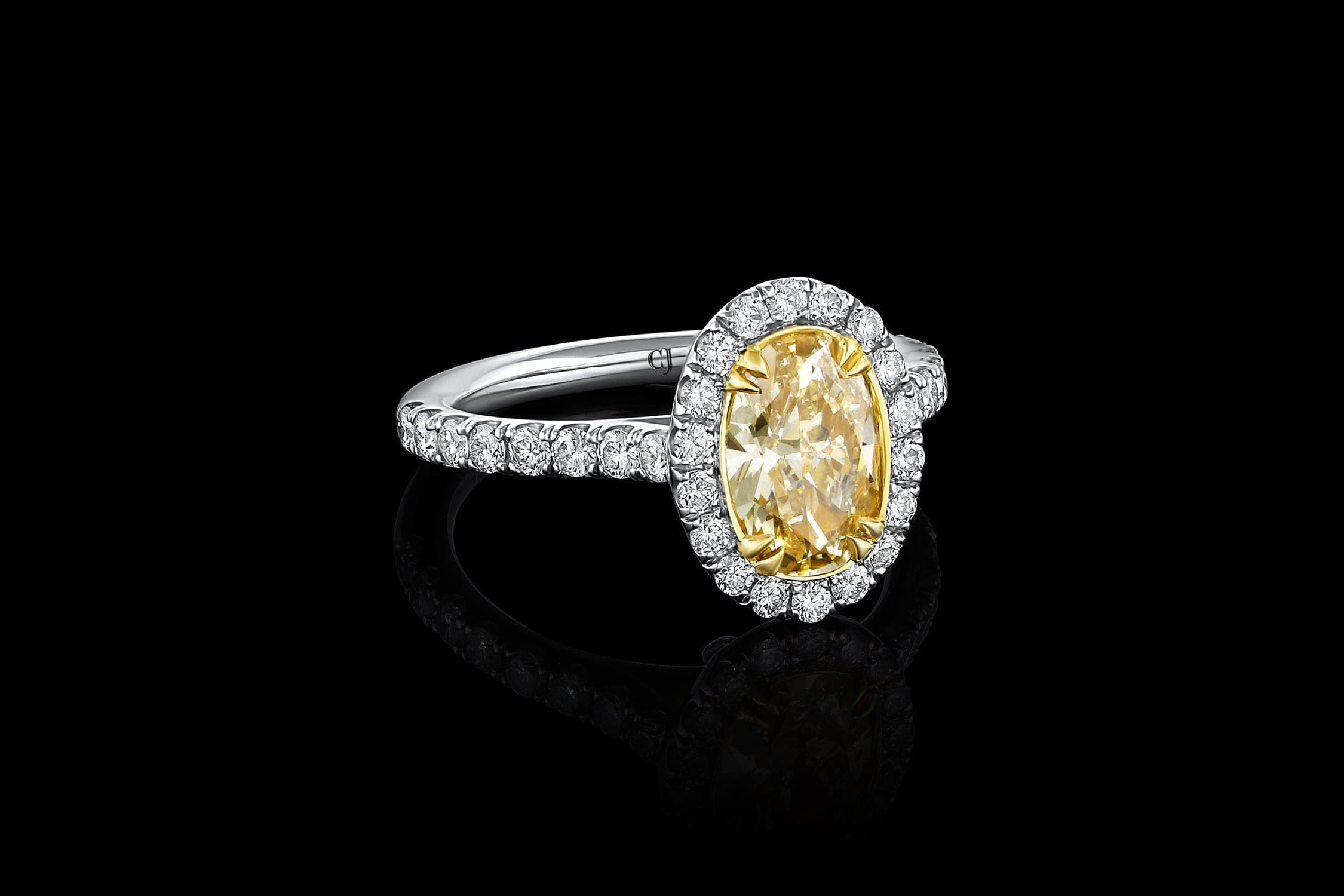 18K Gold 1.08ct Oval Fancy Yellow Diamond Engagement Ring - GIA Certified, Luxury Wedding Band for Brides, Anniversary Gift for Her