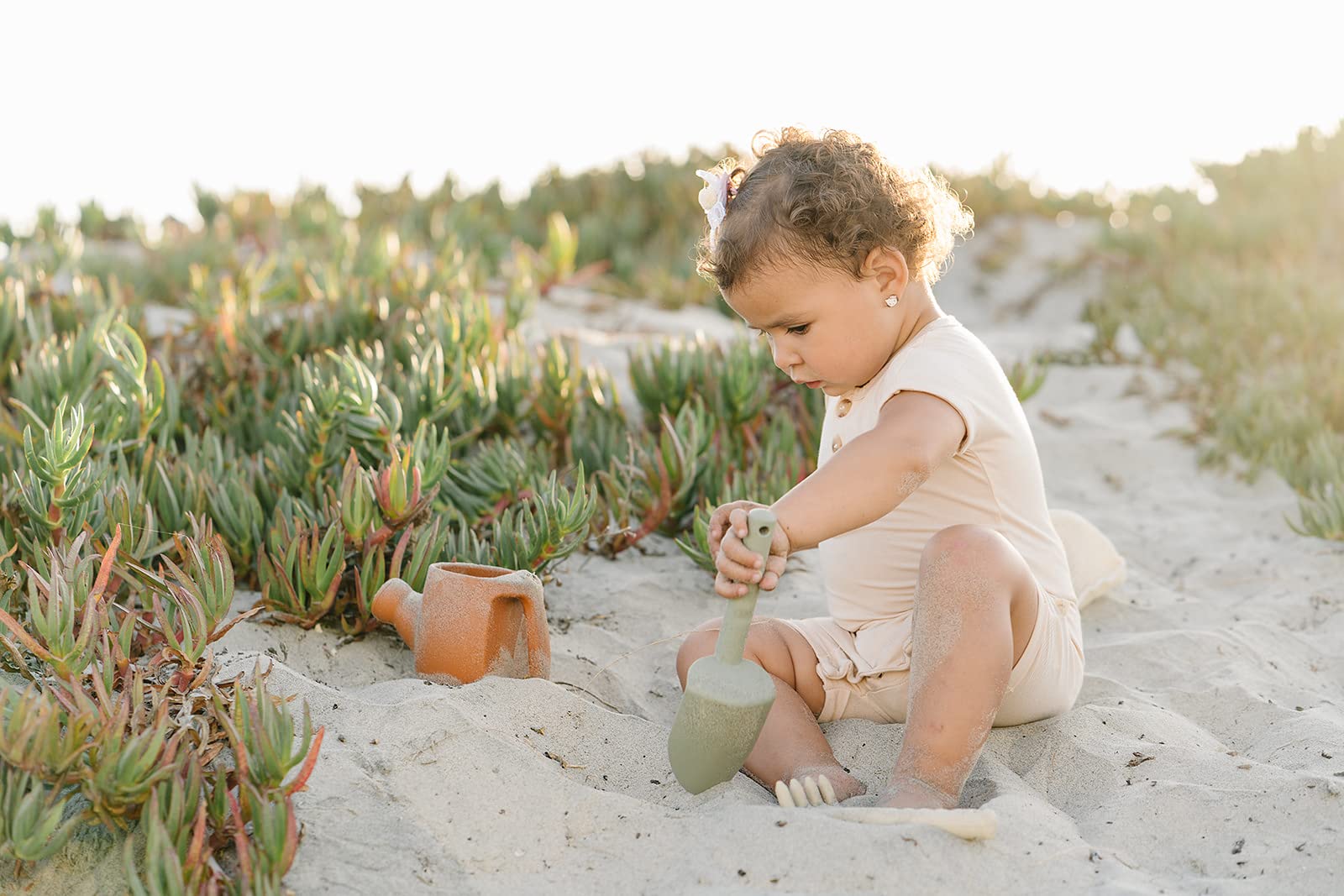 Marlowe & Co Silicone Gardening Set - Kids Garden Tools & Beach Toys for Outdoor Play (Terracotta) | Perfect for Backyard Gardening, Sandbox Fun & Toddler Outdoor Activities