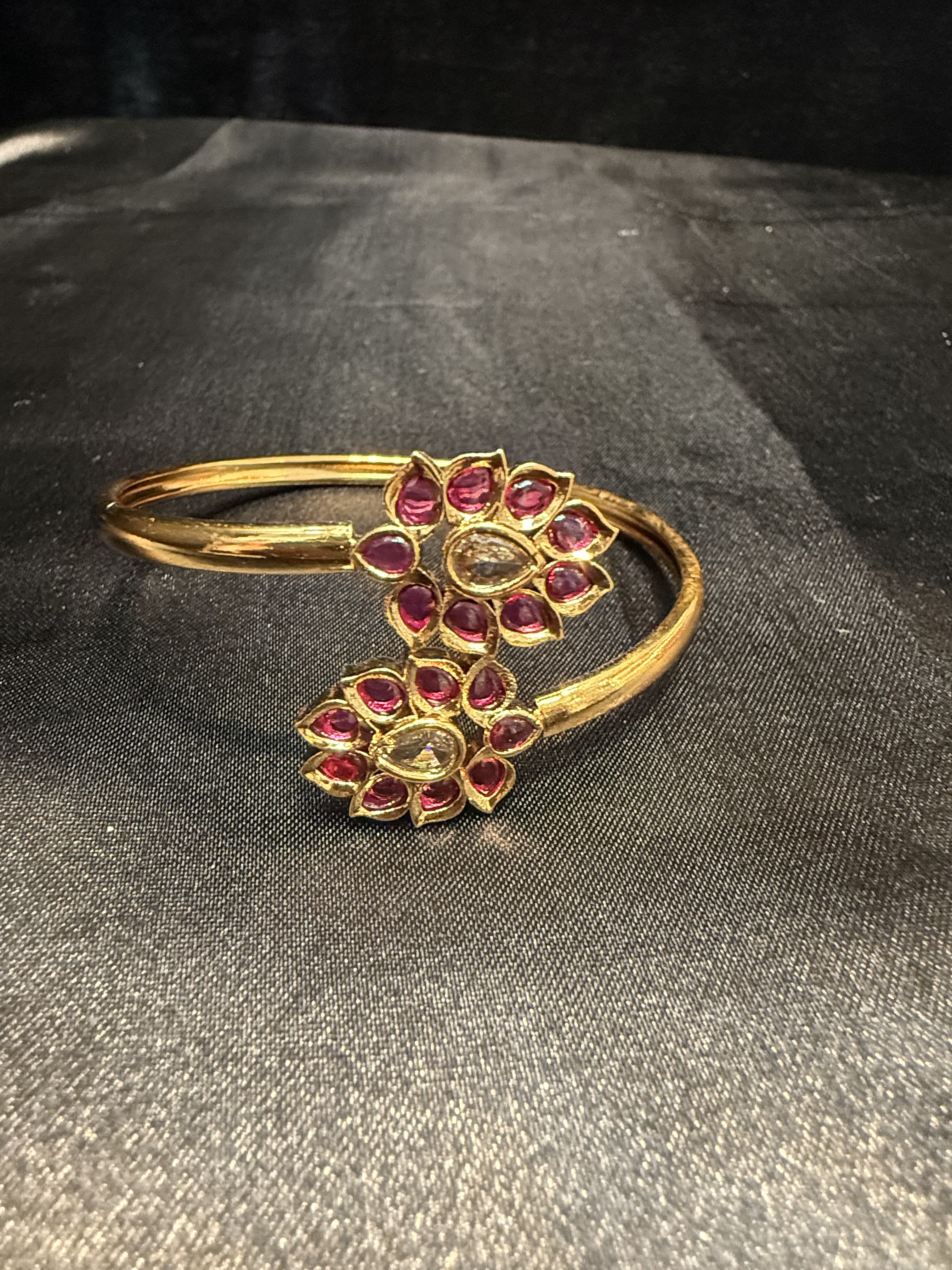 Elegant Gold Plated Pink Stone Bracelet with Floral Design - Perfect for Women's Fashion, Gift Giving & Special Occasions