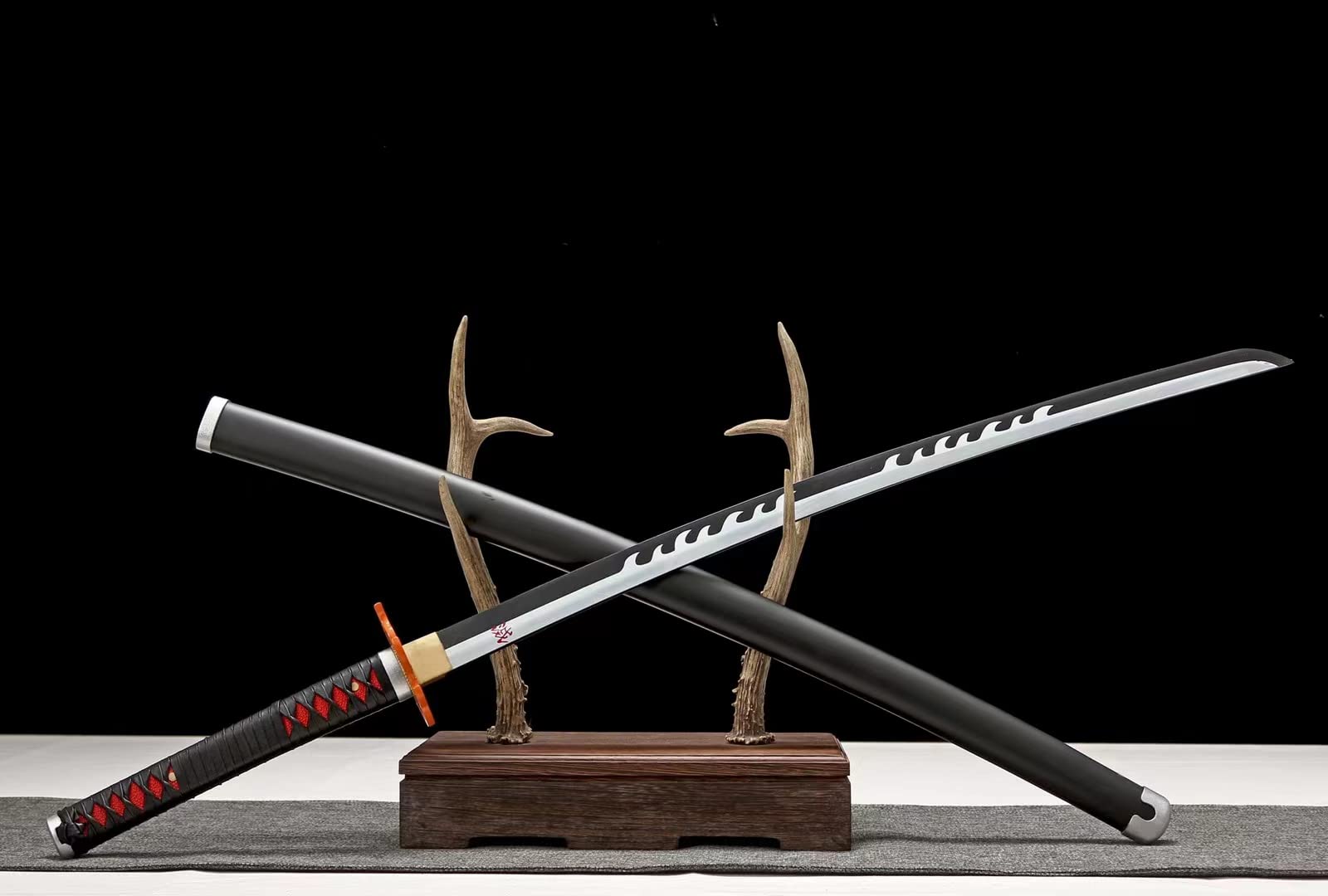 HERO SWORD Japanese Anime Katana - Hand Forged 1045 Carbon Steel Samurai Sword - Full Tang Handmade Demon Slayer Katana - Sharp Practical Blade for Cosplay, Martial Arts & Collectors