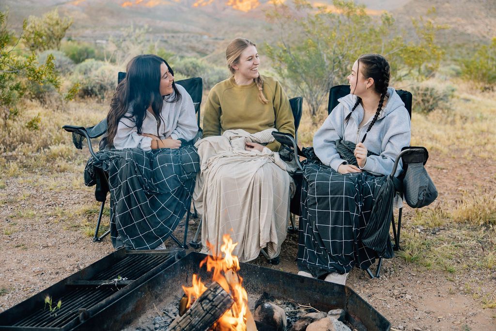 Portable Travel Blanket - Lightweight & Soft for Outdoor Camping, Picnics, and Airplane Travel - Cozy On-The-Go Blanket for Adults & Kids