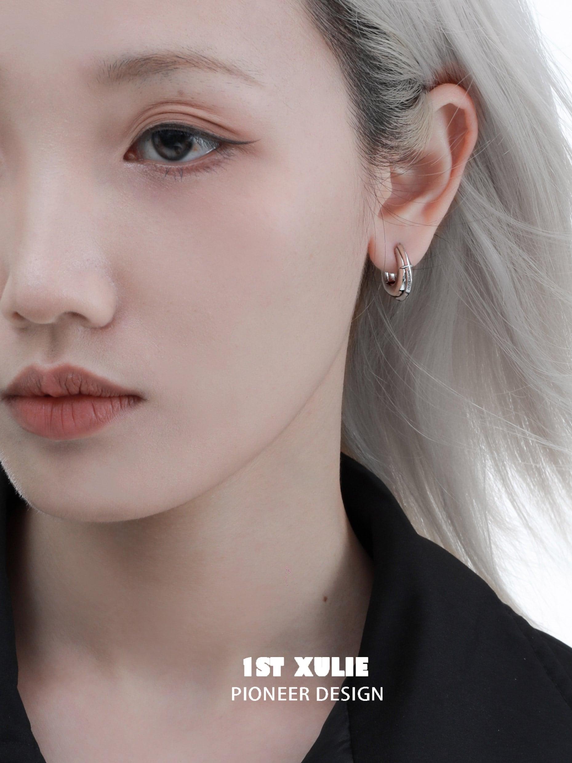 18k Platinum Plated Black Mirror Earrings for Women - Elegant Stud Earrings for Parties, Weddings & Everyday Wear