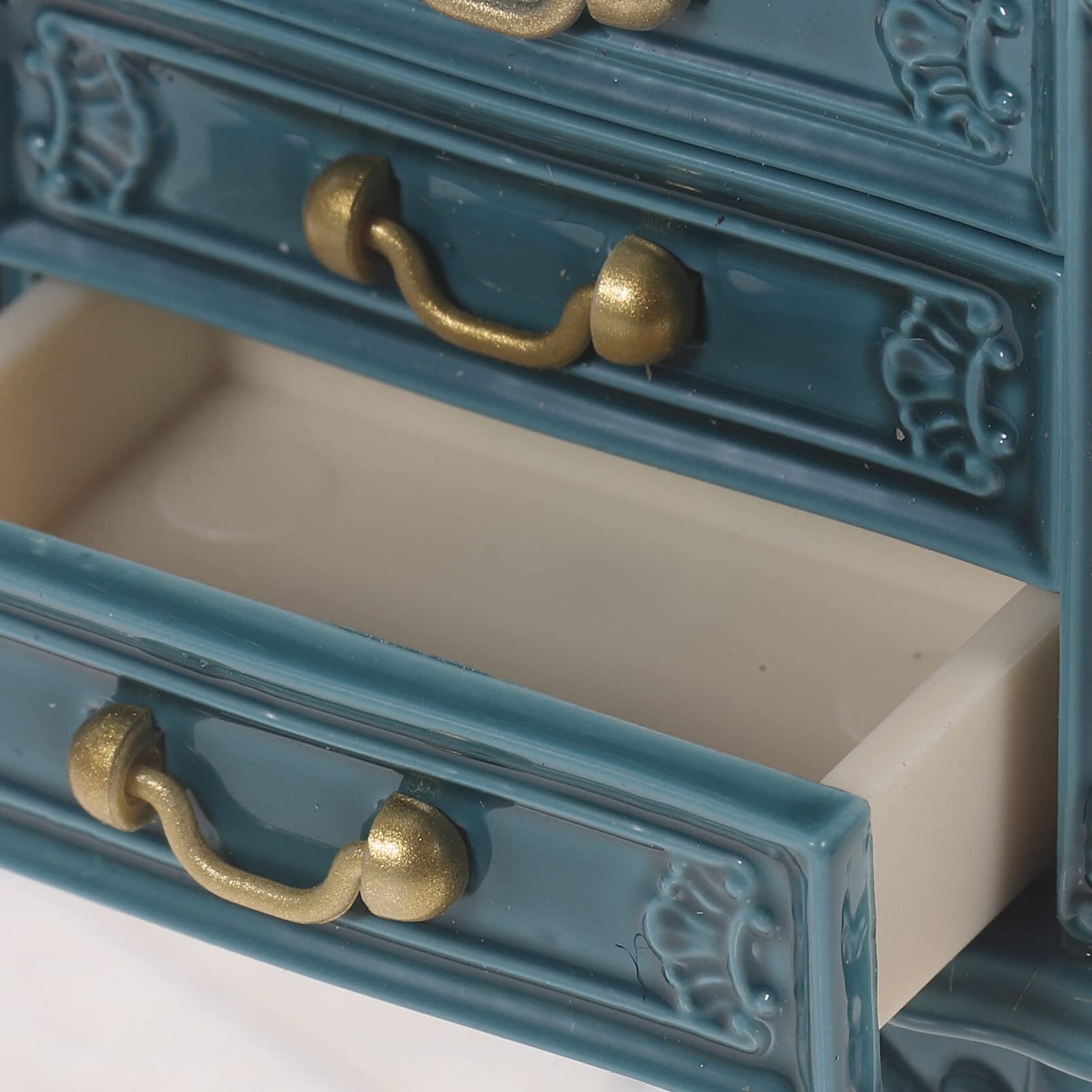 Vintage Wooden Mini Dresser - Dollhouse Furniture for Tiny House Storage