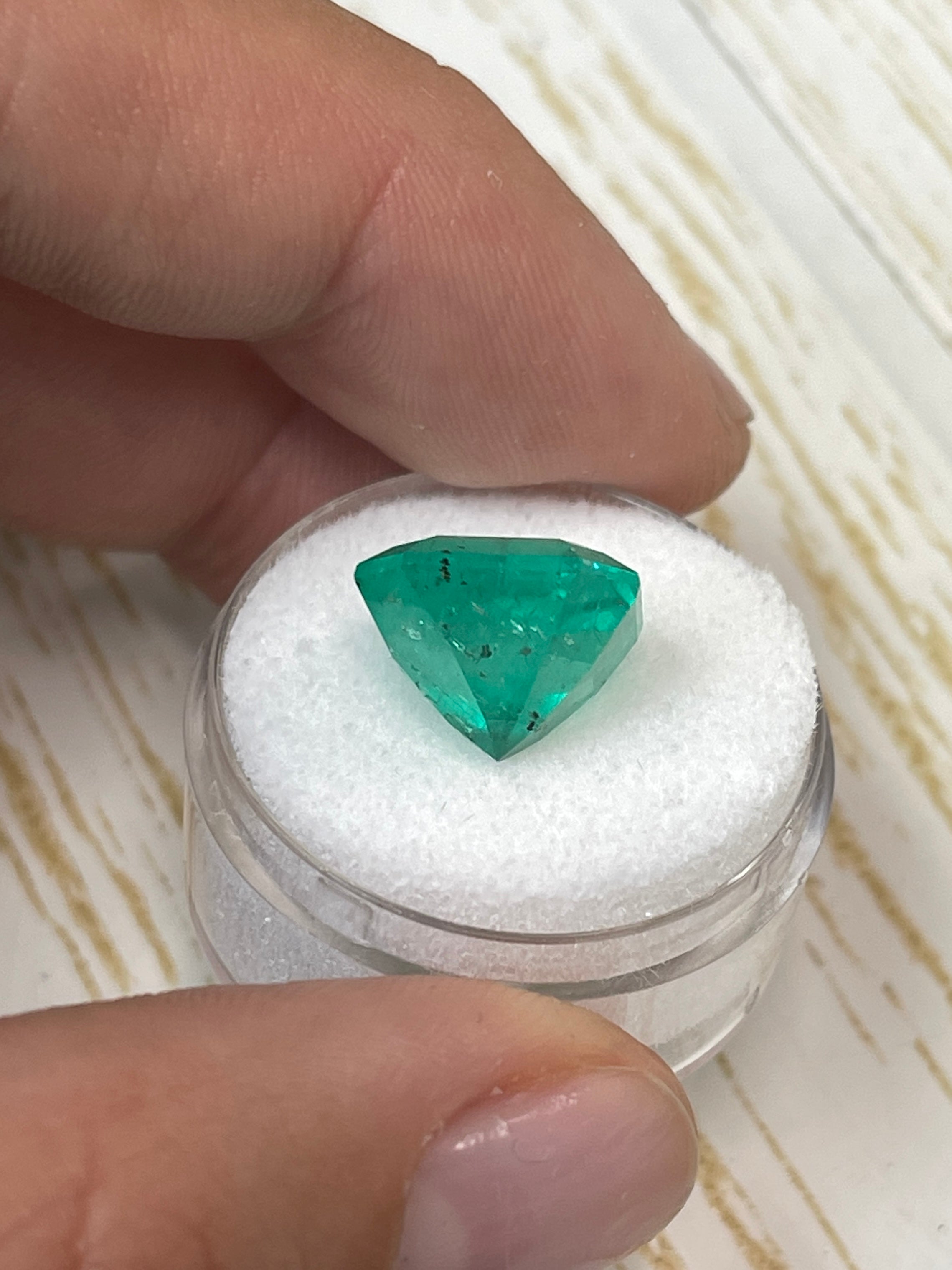 9.03 Carat 12.5x12.5mm Huge Green Natural Loose Colombian Emerald Gemstone - Asscher Cut for Jewelry Making, Engagement Rings & Luxury Gifts