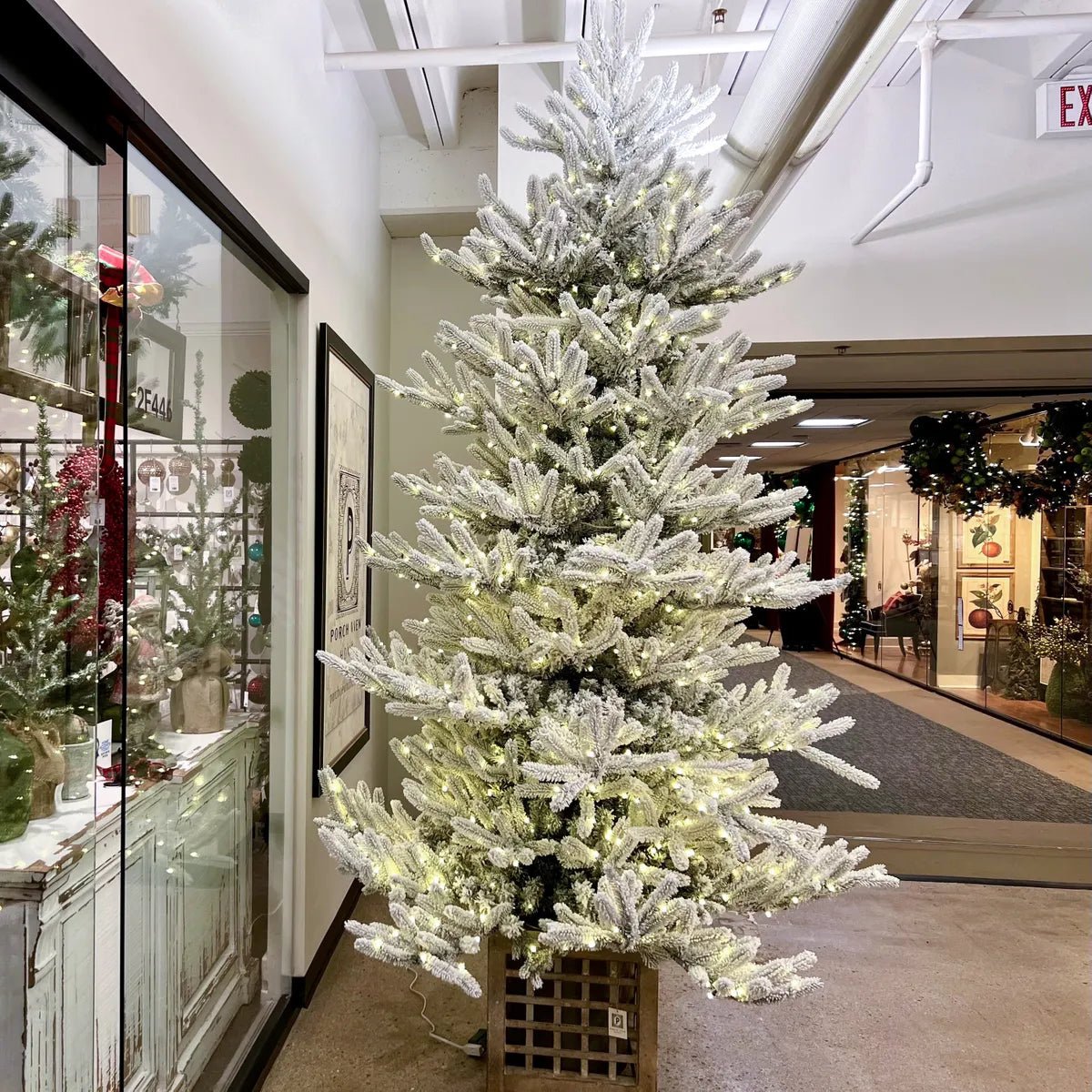 10' Flocked Balsam Fir Christmas Tree with 600 LED Lights - Perfect for Holiday Decor, Living Room, and Festive Home Parties