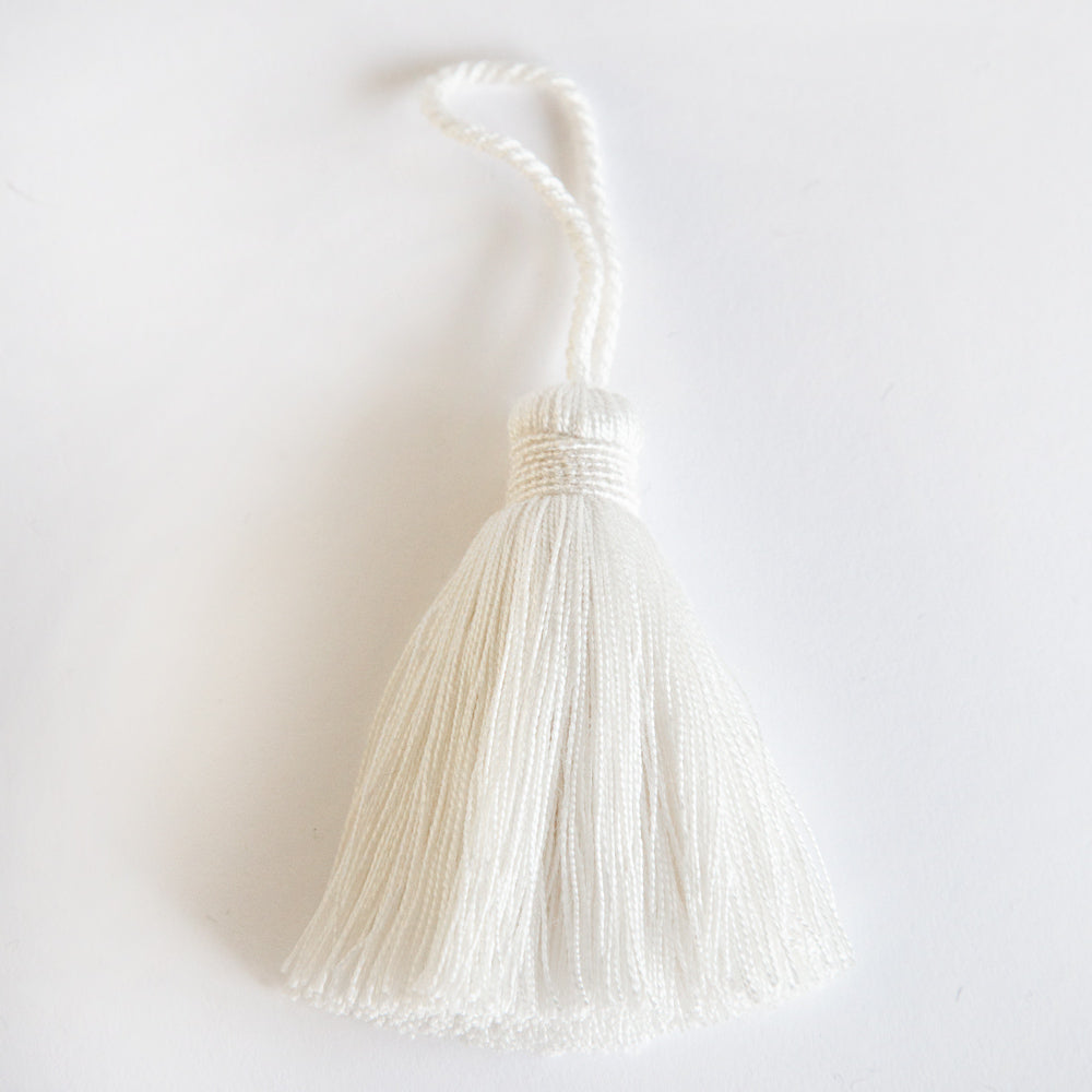 Elegant White Tassel Decor - Perfect for Home, Wedding, and Party Decorations
