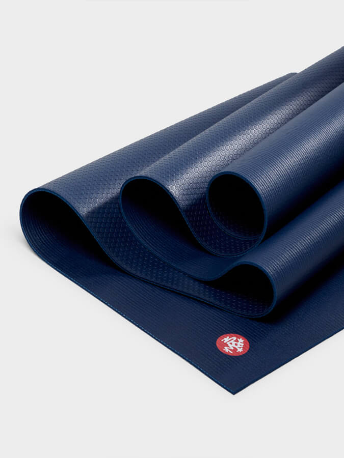 Manduka PROlite Standard 71 Yoga Mat 4.7mm - Premium Non-Slip Yoga Mat for Home & Studio Workouts - Ideal for Hot Yoga, Pilates & Meditation Practice
