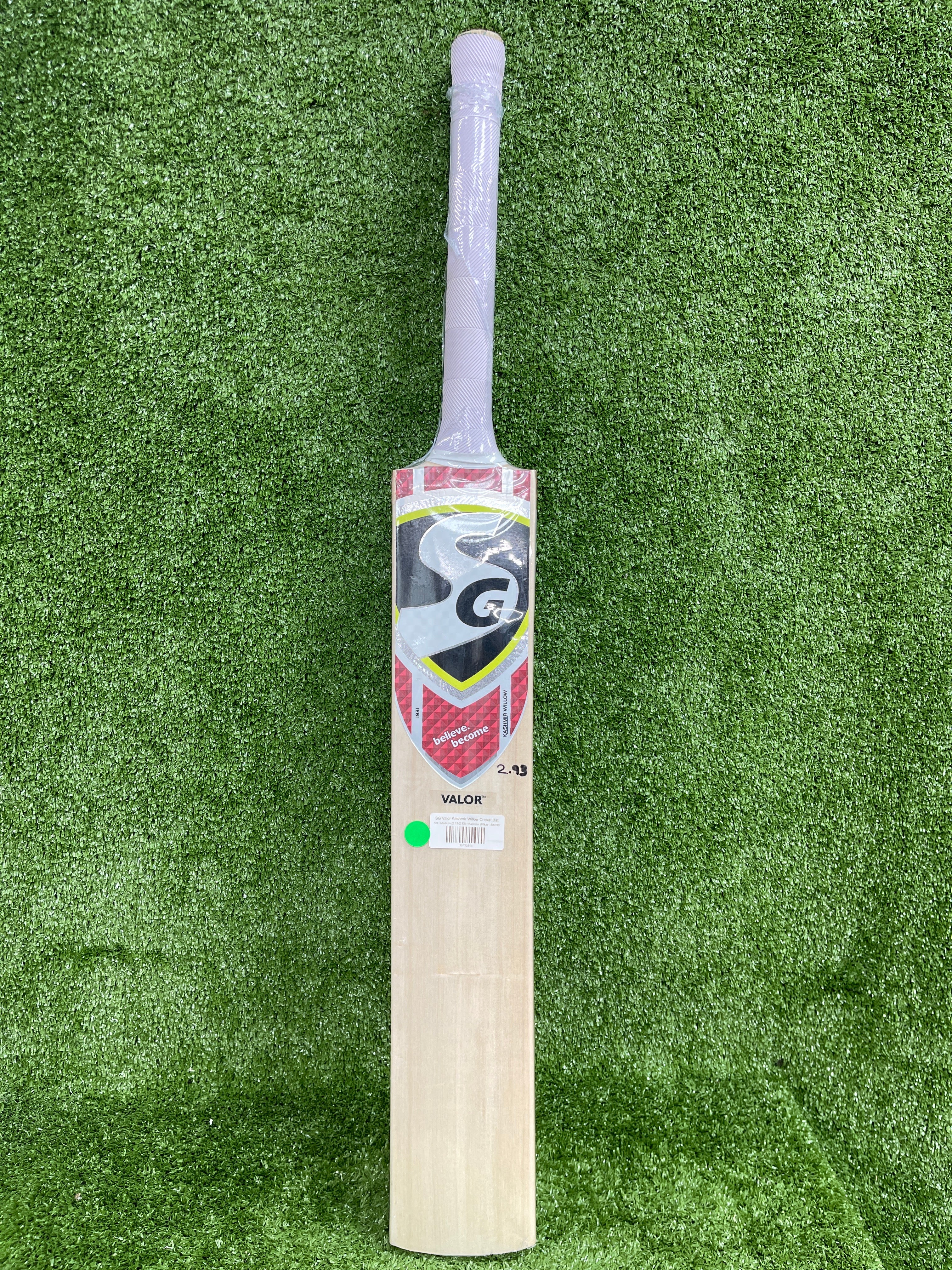 SG Valor Kashmir Willow Cricket Bat - Lightweight & Durable for Practice & Matches - Perfect for Beginners & Professionals in Cricket Training & Games