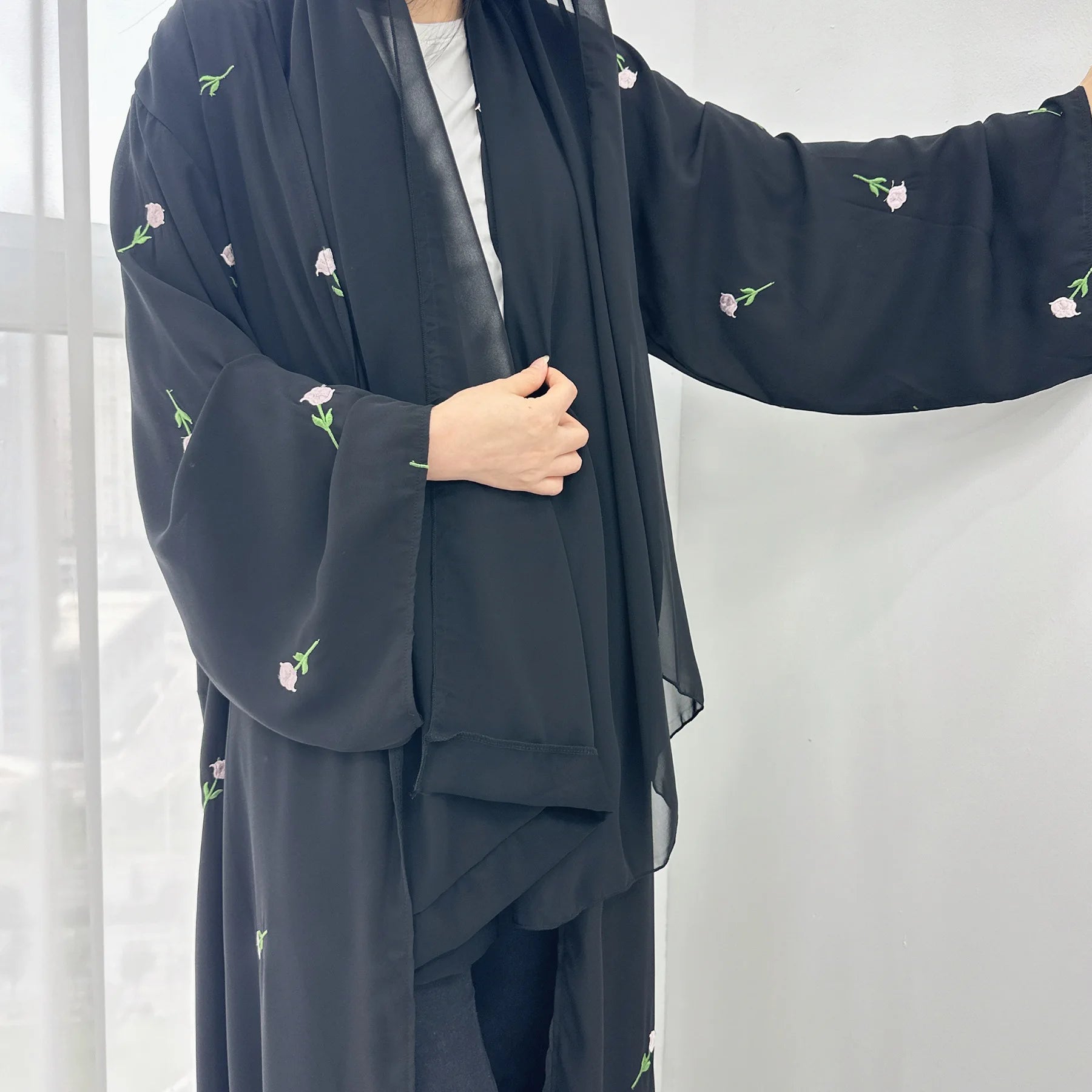 Elegant Black Embroidery Kimono Cardigan Abaya - Stylish Muslim Women's Cover-Up for Prayer, Home & Special Occasions