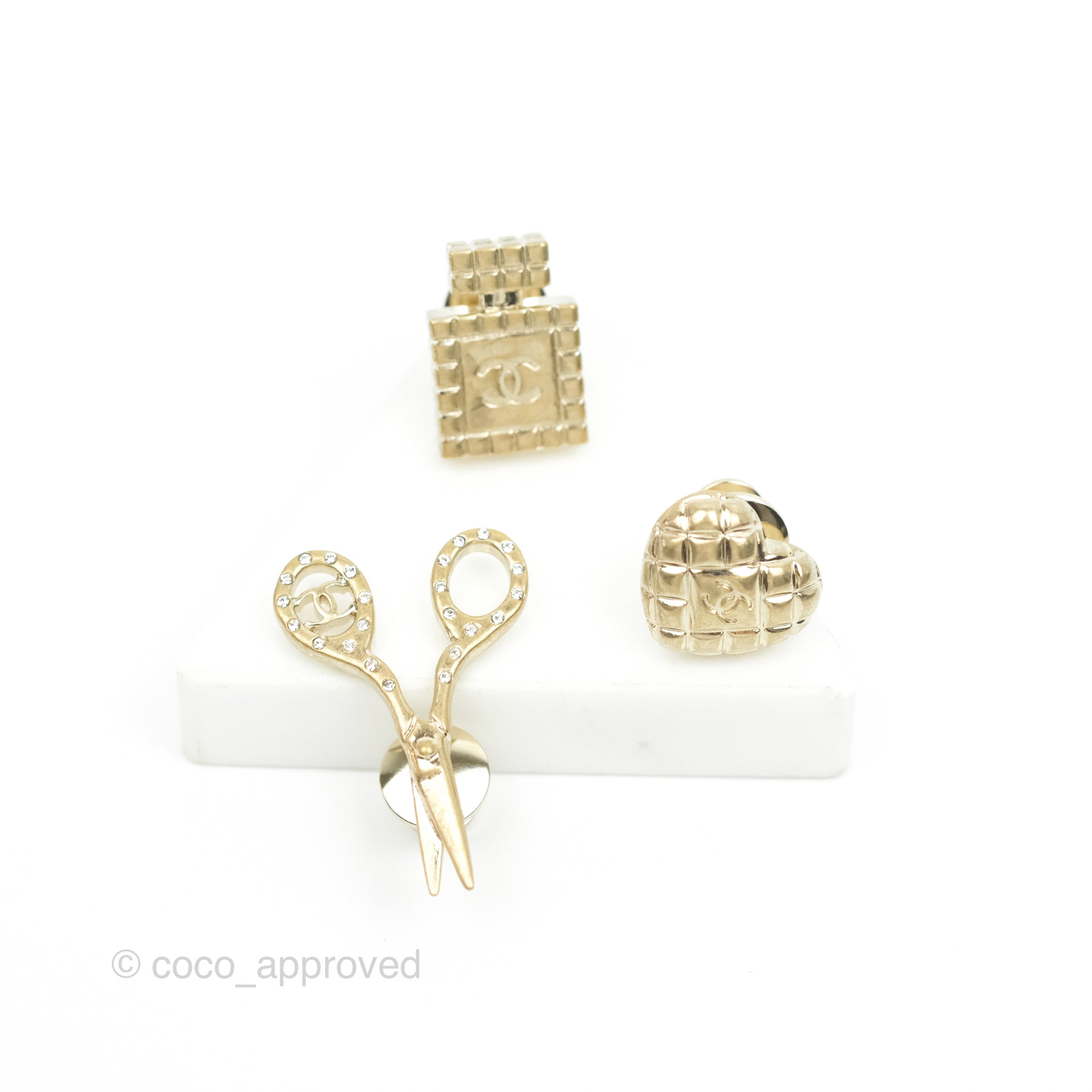Chanel CC Brooch Set in 3 Gold Tone 21V - Elegant Fashion Accessories for Women, Perfect for Parties, Weddings & Special Occasions