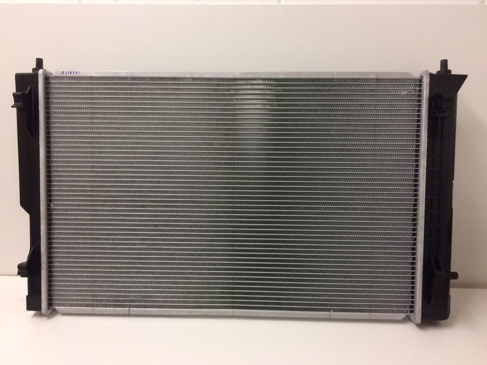 Genuine Holden VZ Commodore & WL Statesman V6 Automatic Radiator - High Performance Cooling for Commuter & Road Trips