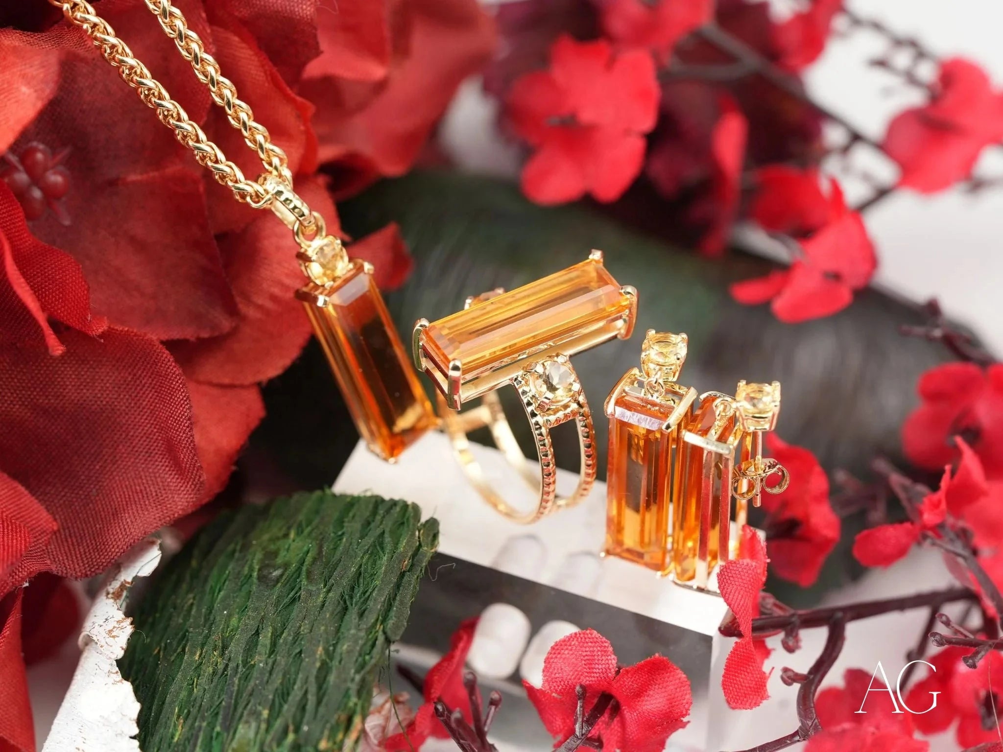 18K Gold Citrine Pendant Necklace - Solar Aura Collection | Elegant Birthstone Jewelry for Women | Perfect for Gifts, Anniversaries & Special Occasions