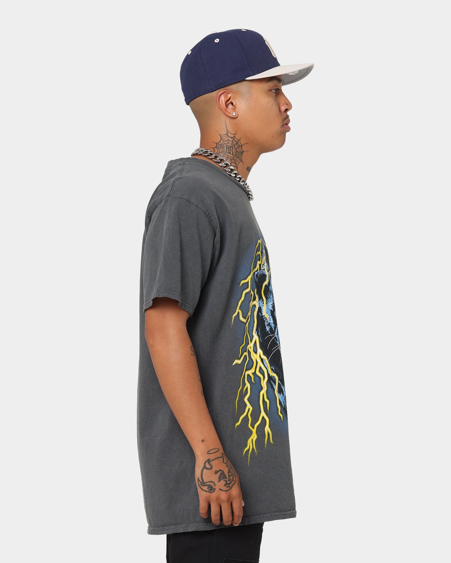 Vintage American Thrift OG Panther Graphic T-Shirt - Off Black | Retro Streetwear Tee for Men | Perfect for Casual Outfits & Urban Fashion