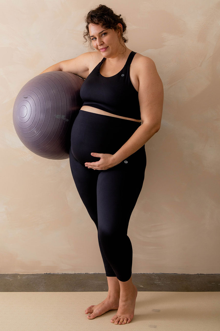 Best Maternity Support 7/8 Leggings for Pregnancy - Black | Comfortable & Stretchy for Yoga, Workouts & Everyday Wear