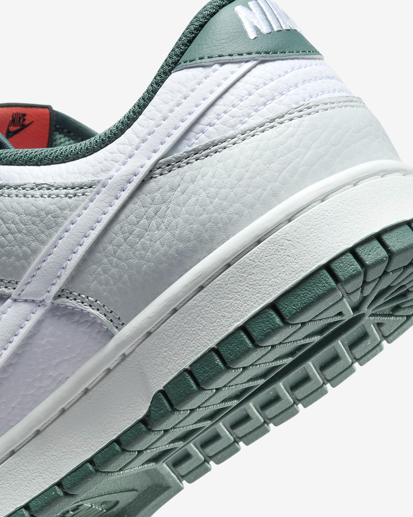 Nike Men's Dunk Low Retro SE Sneakers - Photon Dust, Vintage Green, Summit White | Casual & Streetwear Shoes for Everyday Comfort & Style