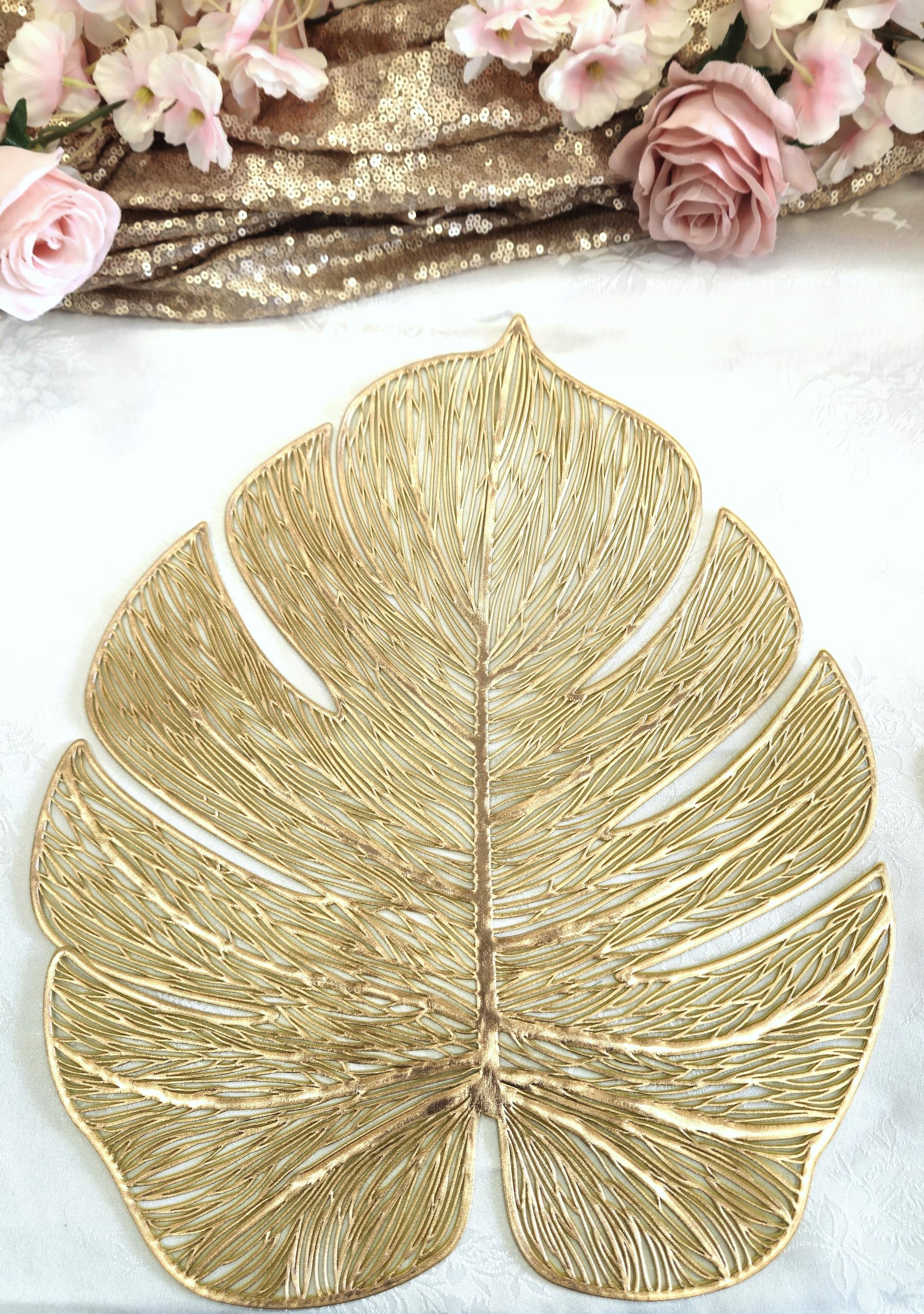 120-Piece Pressed Vinyl Metallic Placemats Set - Elegant Gold Table Mats for Weddings, Parties & Special Events - Premium Waterproof & Reusable Placemats for Dining Table Decor, Centerpieces & Home Entertaining