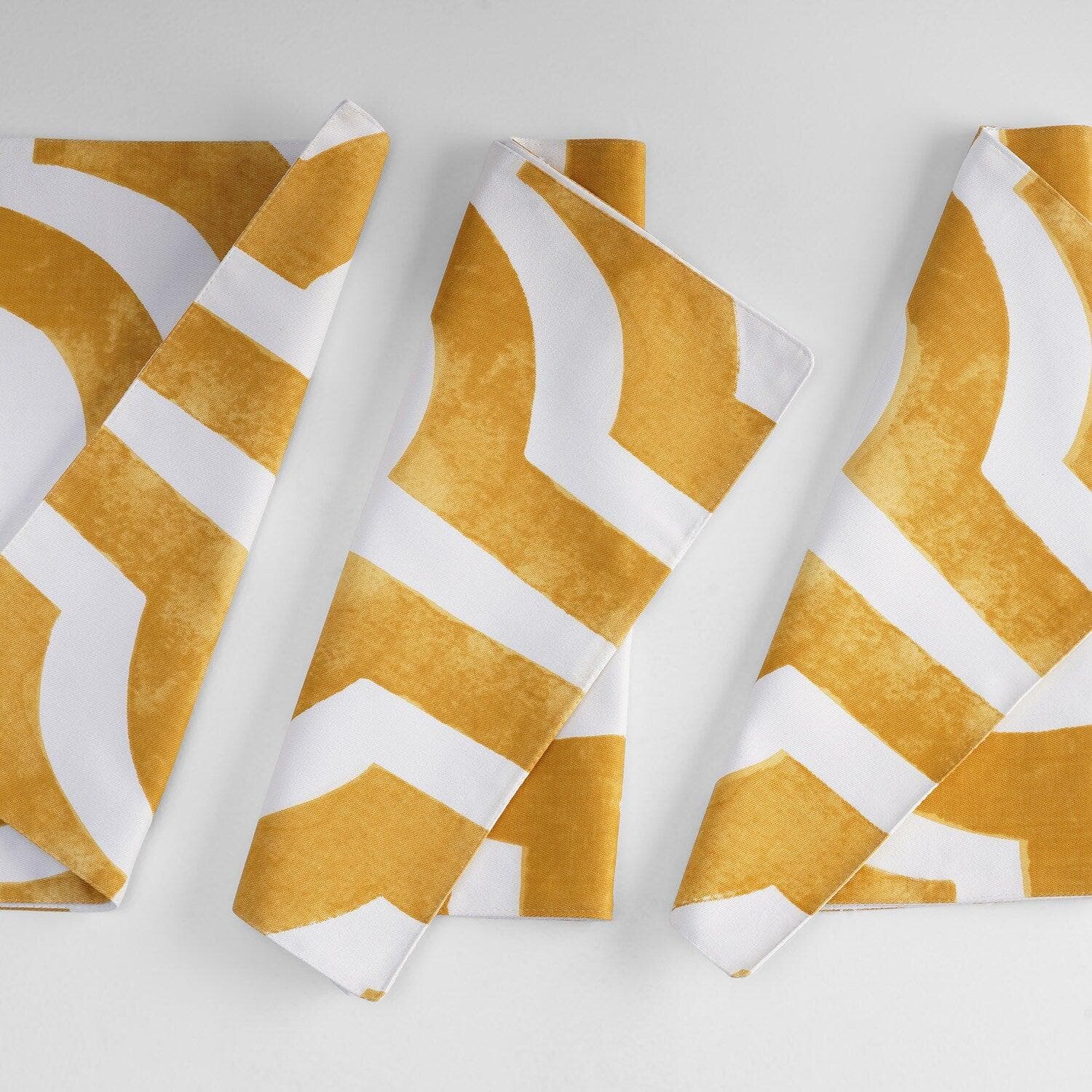 Mecca Gold Geometric Printed Cotton Table Runner & Placemats Set - Elegant Dining Decor for Thanksgiving, Christmas & Wedding Parties