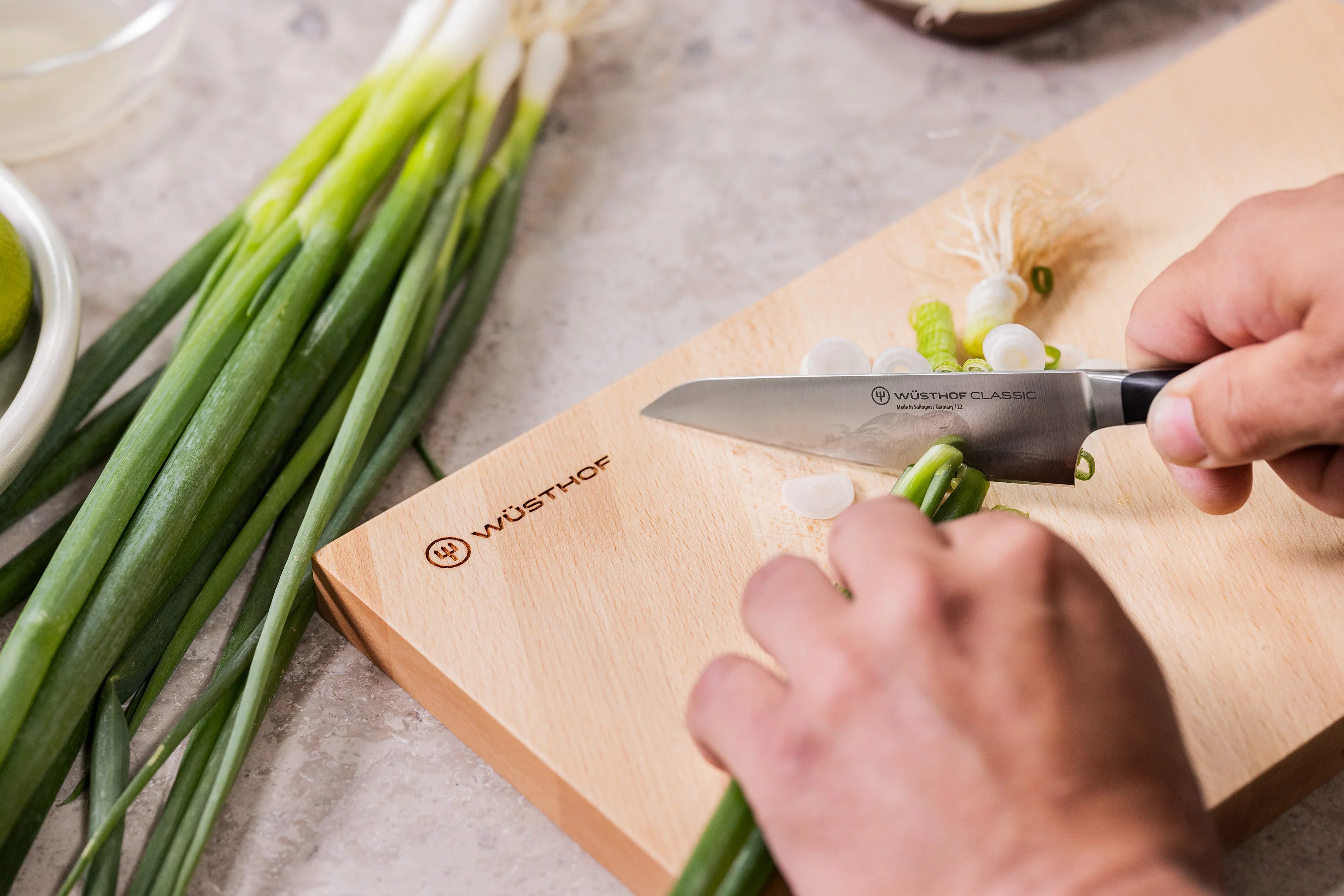WüSTHOF 1040136812 4.5-Inch Classic Asian Utility Knife - High Carbon Stainless Steel Blade for Slicing, Dicing & Precision Cutting - Perfect for Chefs, Home Cooks & Sushi Preparation