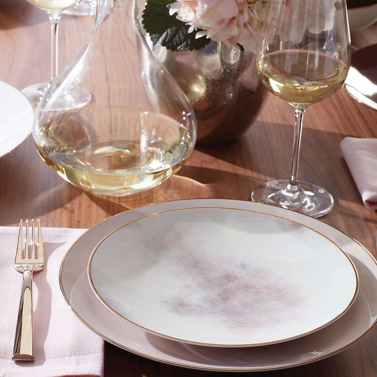 Trianna Salaria Elegant Ceramic Dinner Plates - Set of 4, 10.5 Inch Round Porcelain Plates for Formal Dining, Wedding, and Holiday Gatherings - Dishwasher & Microwave Safe