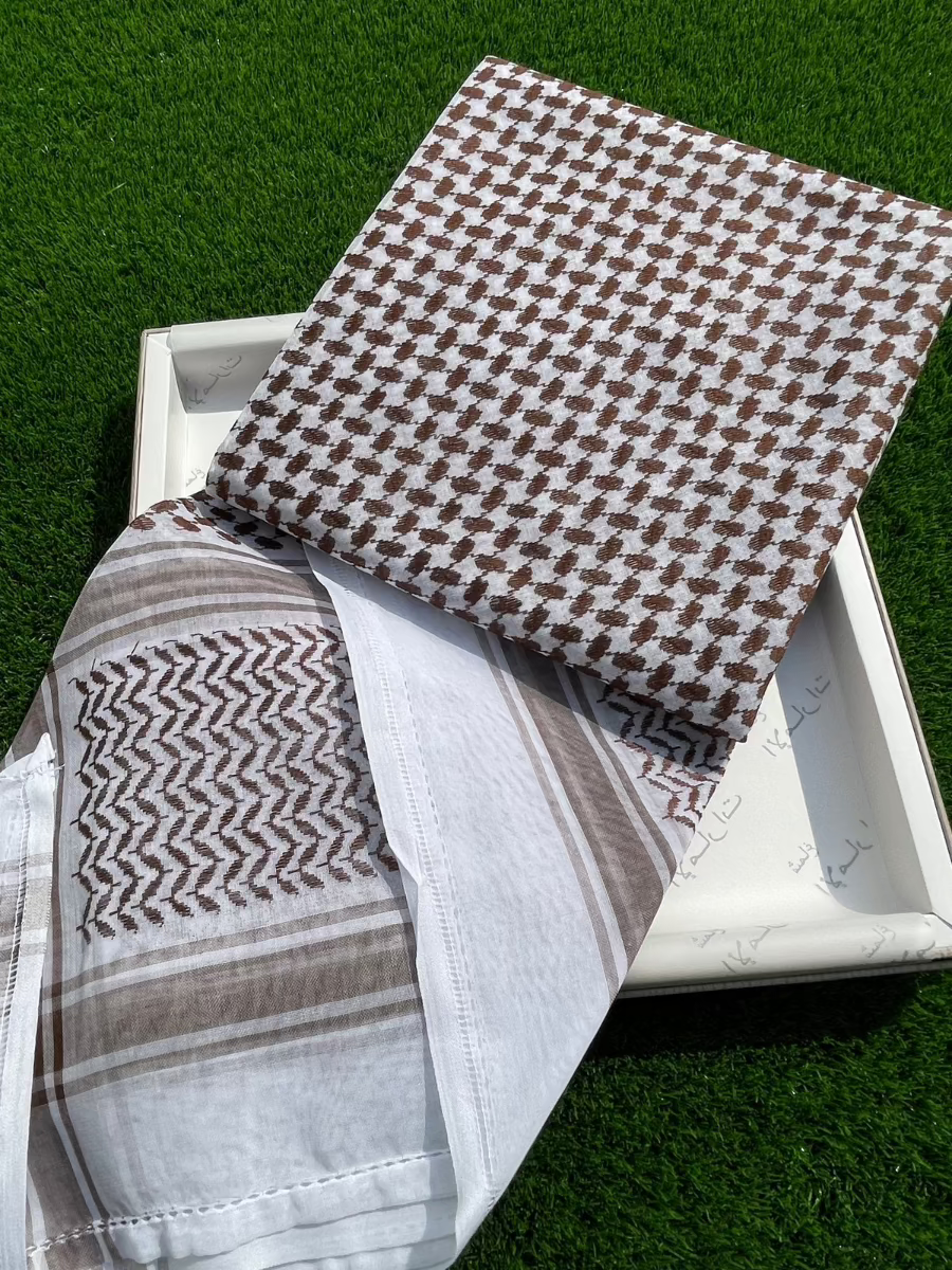 Premium Unisex Chocolate Brown Shemagh Scarf - Soft & Warm Winter Wrap for Men & Women - Perfect for Outdoor Adventures, Travel & Fashion Accessory