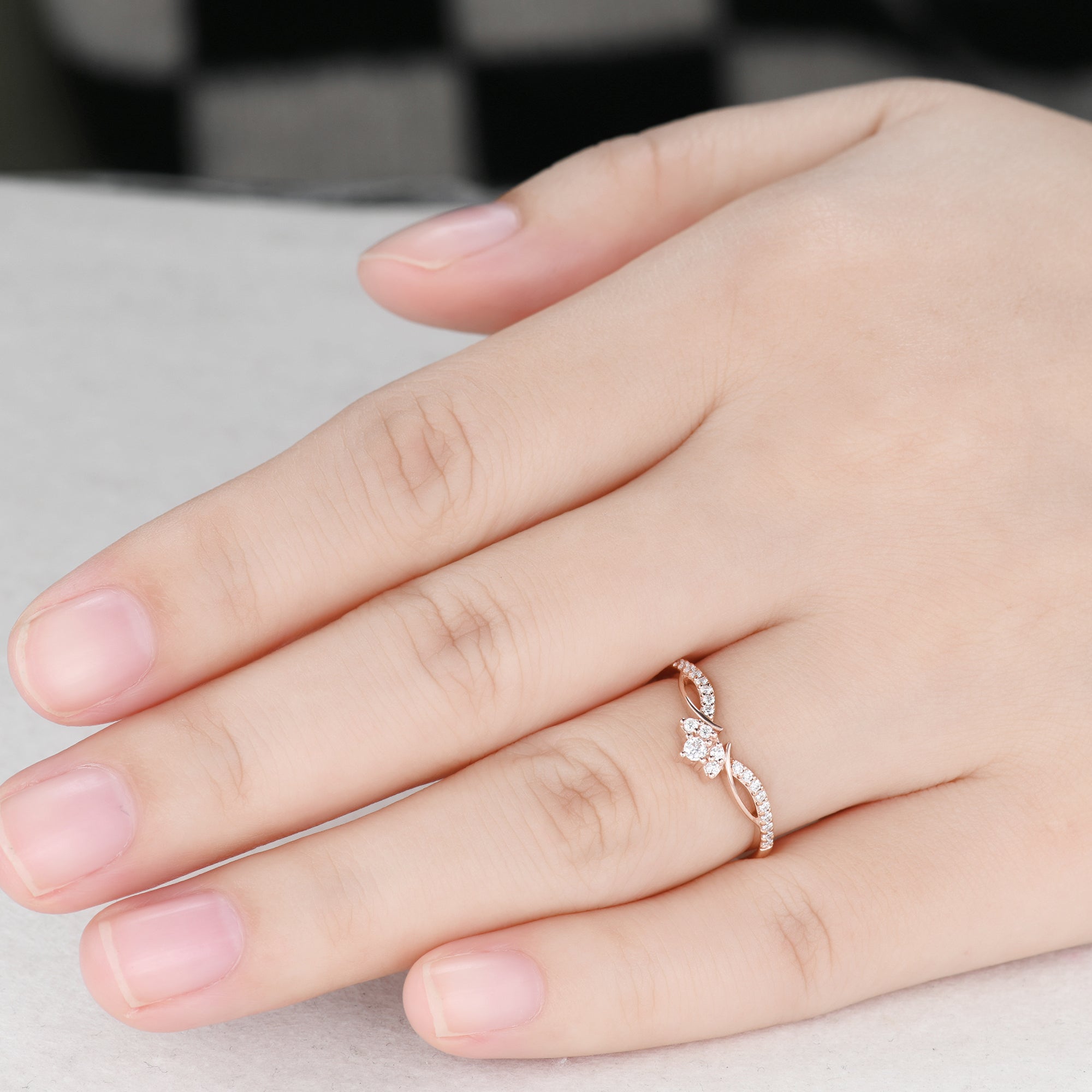 Exquisite Diamond Rose Gold Wedding Ring - Elegant Cluster Chevron Design for Women | Perfect for Engagement, Anniversary & Bridal Jewelry Gifts