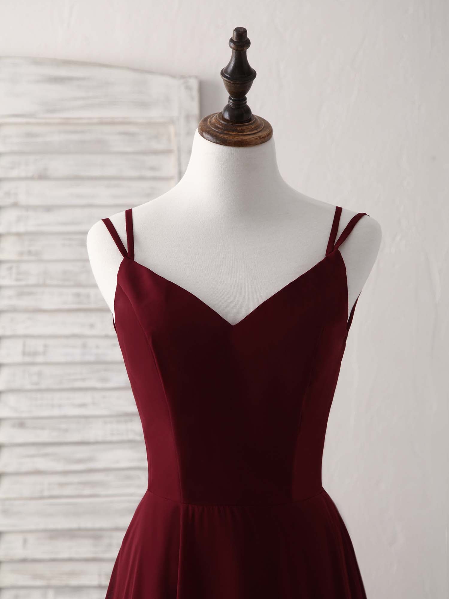 Elegant Burgundy Chiffon Long Prom Dress with Backless Design - Perfect for Evening Gowns, Homecoming, and Formal Occasions