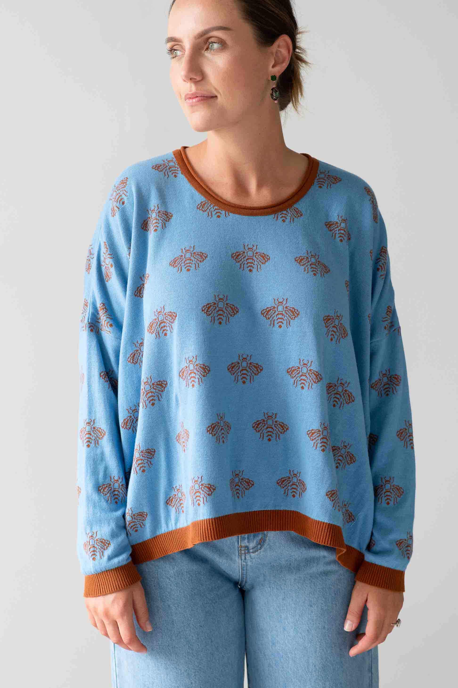 Lazybones Anouk Jumper Bees - Cozy Women's Knit Sweater for Fall & Winter, Casual Wear & Home Relaxation