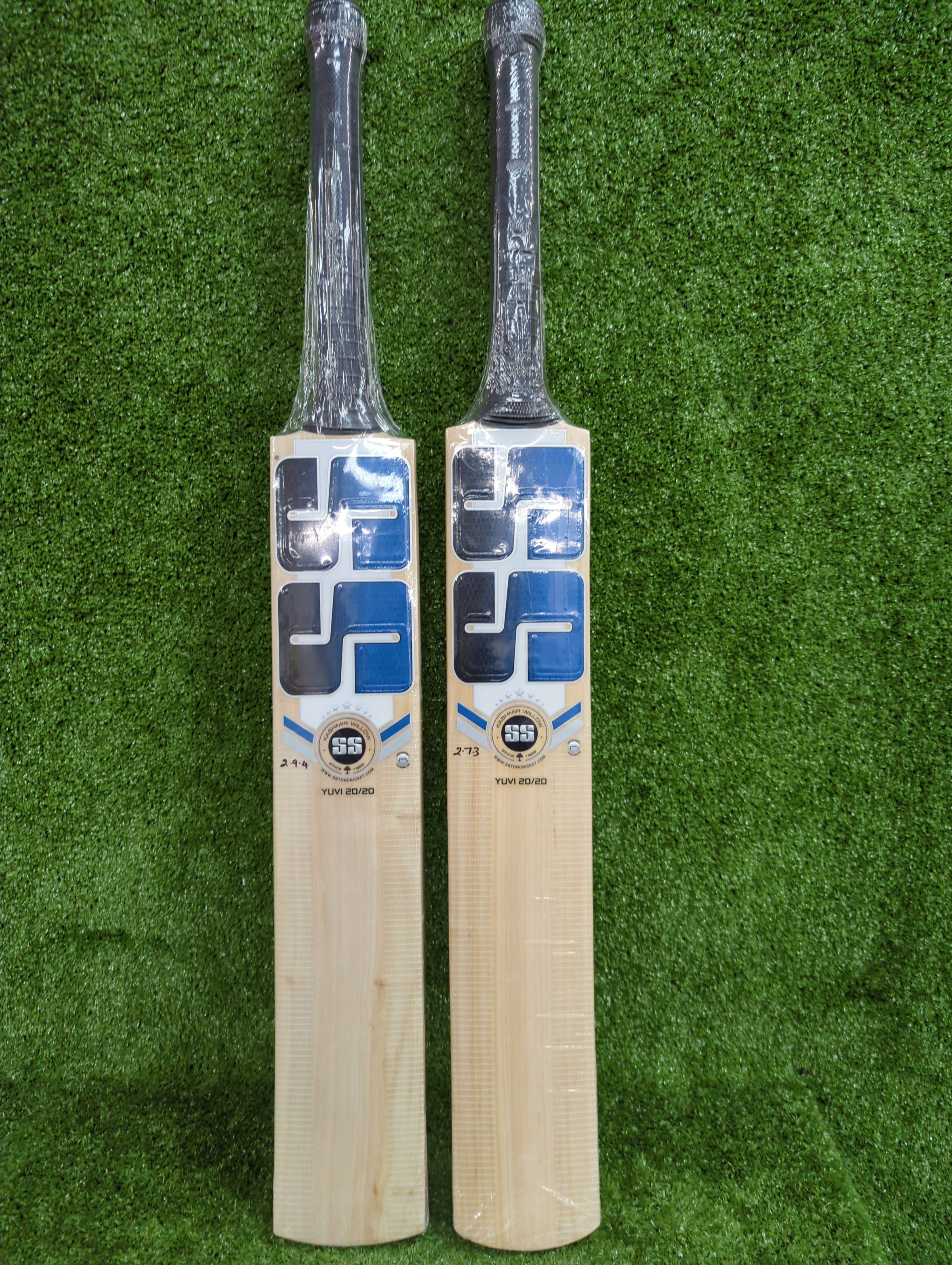 Premium SS Yuvi 20/20 Kashmir Willow Cricket Bat - Professional Grade Cricket Equipment for Practice & Matches - Perfect for Cricket Enthusiasts & Club Players