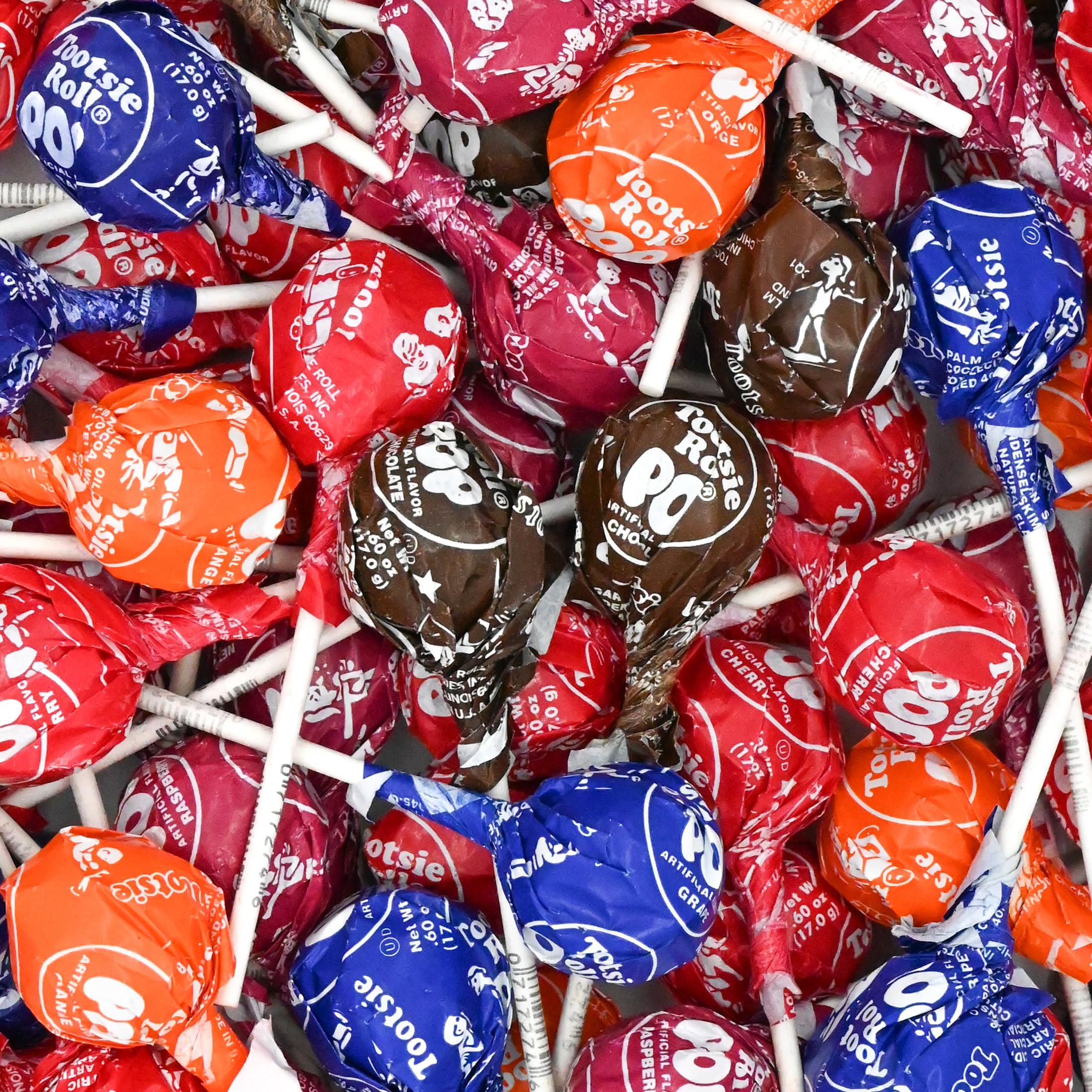 Bulk Classic Roll Pops with Chocolate Center (22 Count) – Assorted Fruit Flavored Individually Wrapped Lollipops for Parties, Candy Buffets & Snacks | Perfect for Birthday Celebrations, Office Treats & Halloween Favors