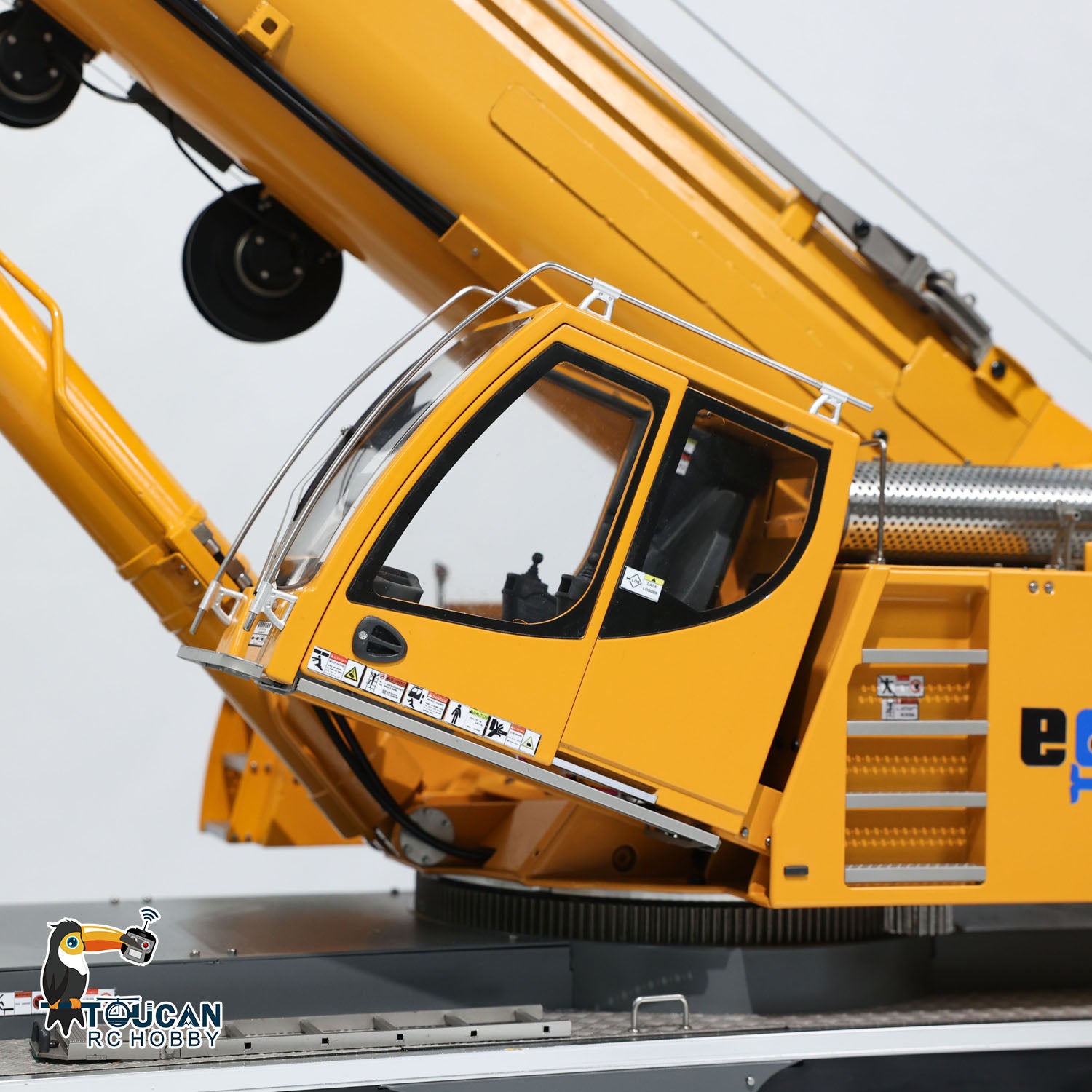 Eyewhale 1/14 Scale 6-Axle LTM1350 RC Hydraulic Mobile Crane - 5M Length Radio Controlled Heavy Duty Construction Vehicle, Ready-to-Run (PNP) Hobby Model for Adults - Perfect for Construction Site Simulation, RC Enthusiast Collections, and Engineering Education