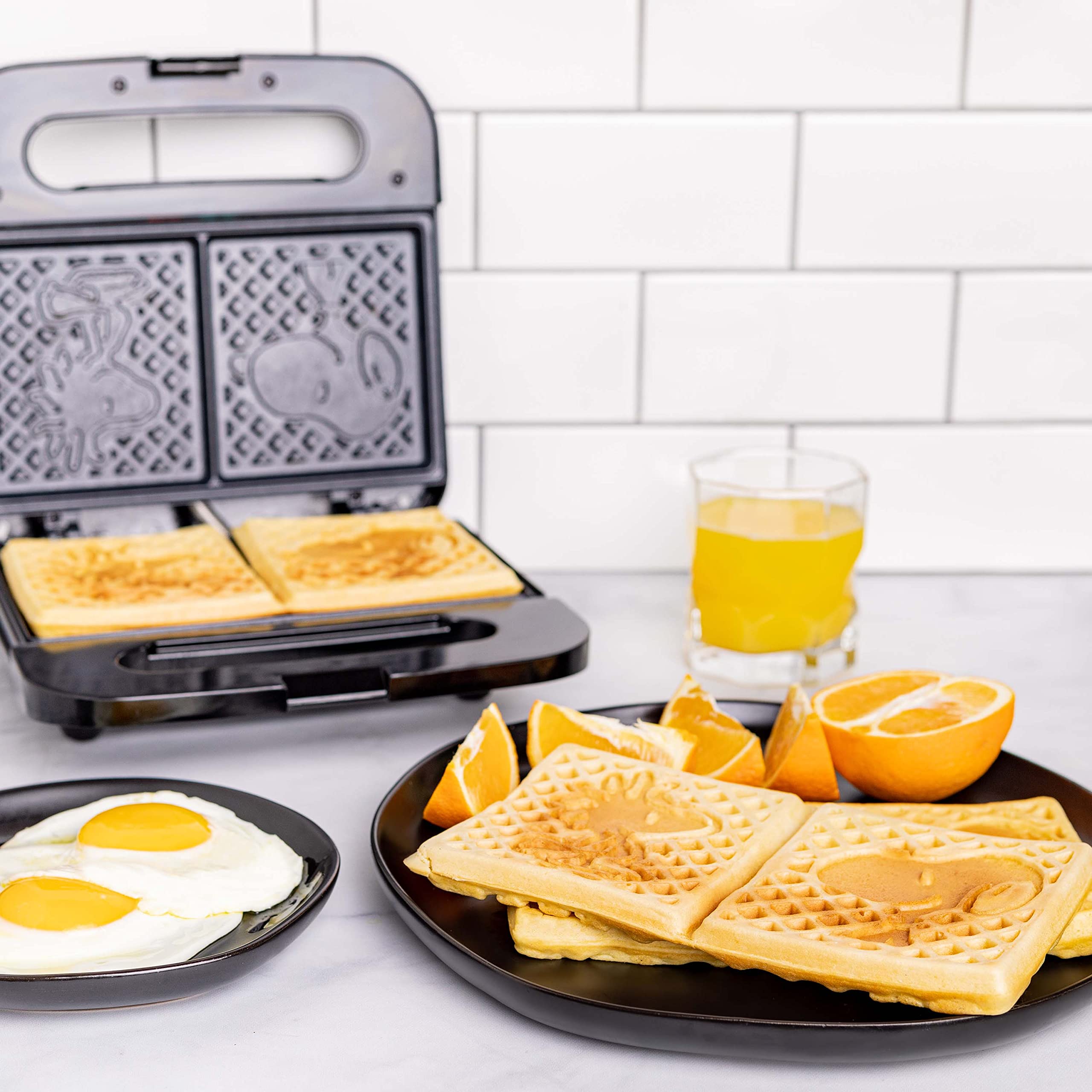 Peanuts Waffle Maker by Uncanny Brands - Create Snoopy & Woodstock Shaped Waffles - Non-Stick Electric Kitchen Appliance for Breakfast, Kids Parties & Themed Events