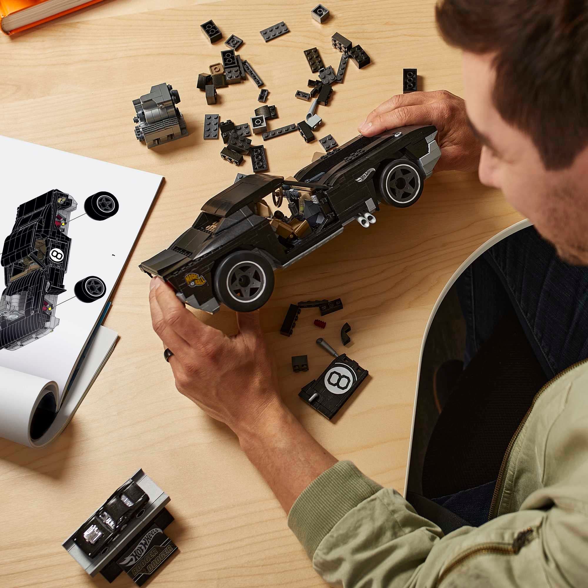 Mega Construx Hot Wheels Rodger Dodger Building Set - 200+ Pieces Construction Toy for Kids Ages 6+, STEM Learning & Creative Play - Perfect for Birthday Gifts & Car-Themed Playtime