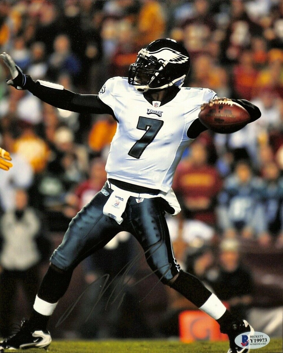 Michael Vick Autographed Philadelphia Eagles 8x10 Football Photo - Limited Edition Collectible for NFL Fans, Sports Memorabilia Enthusiasts - Perfect for Man Cave, Game Room, or Gift for Eagles Supporters