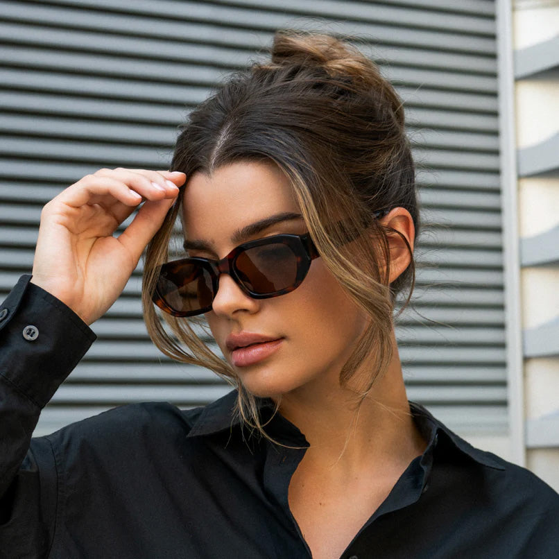 Wear Me Pro Polarized Sunglasses for Men & Women - UV Protection, Fashionable Aviator Style - Perfect for Driving, Beach, and Outdoor Activities