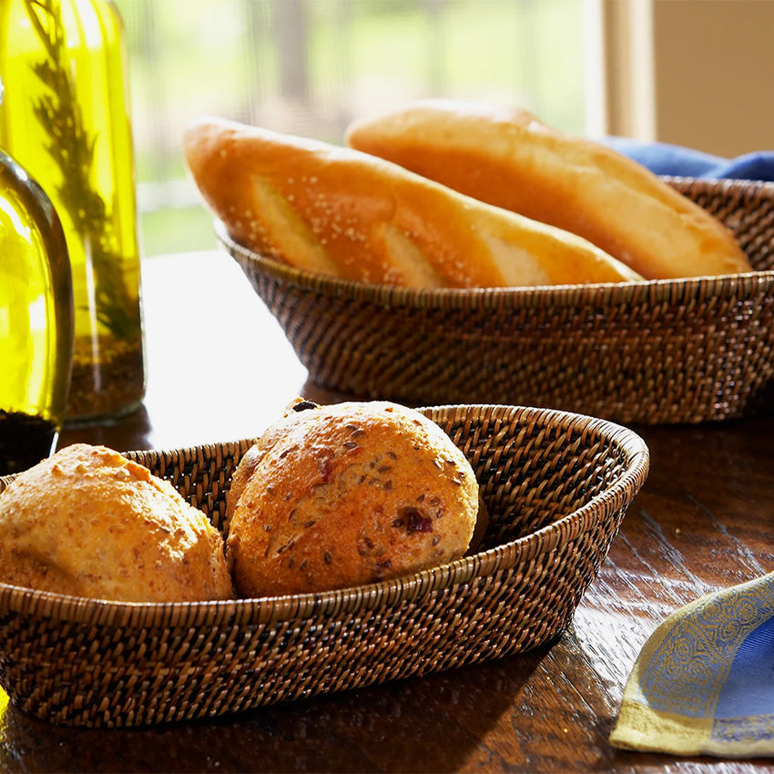 Calaisio Oval Bread Basket with Scalloped Rim - Perfect for Serving Bread, Pastries, and Fruits at Parties, Picnics, and Family Gatherings