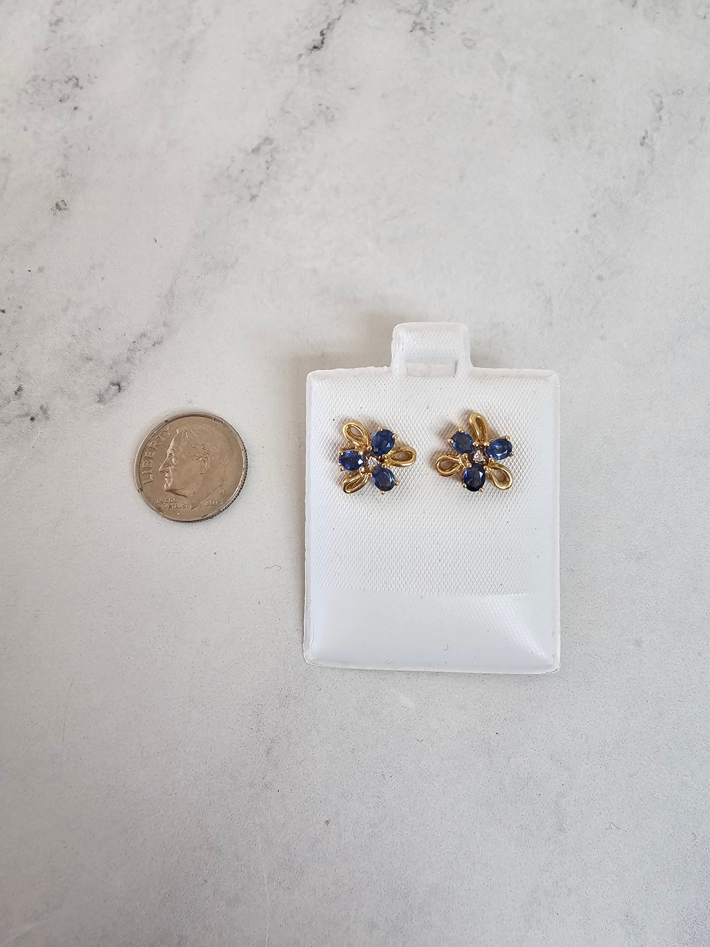 14K Yellow Gold Oval Sapphire Cluster Stud Earrings for Women - Elegant Jewelry Gift for Birthday, Anniversary & Special Occasions