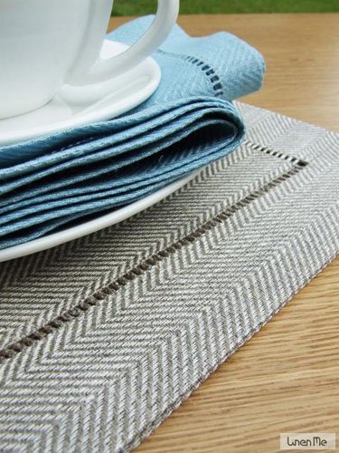 Set of 4 Natural Linen Placemats - Elegant Table Mats for Dining, Kitchen & Home Decor - Perfect for Everyday Meals, Dinner Parties & Holiday Tablescapes