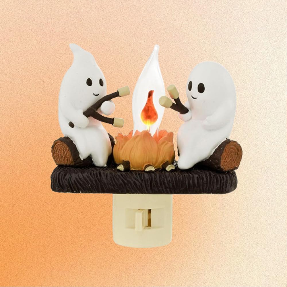 Ghost Campfire Flickering LED Night Light - Halloween Pumpkin Decor Plug-in Wall Light (0.5W) for Spooky Room Decorations, Bedroom Ambiance & Halloween Party Decorations