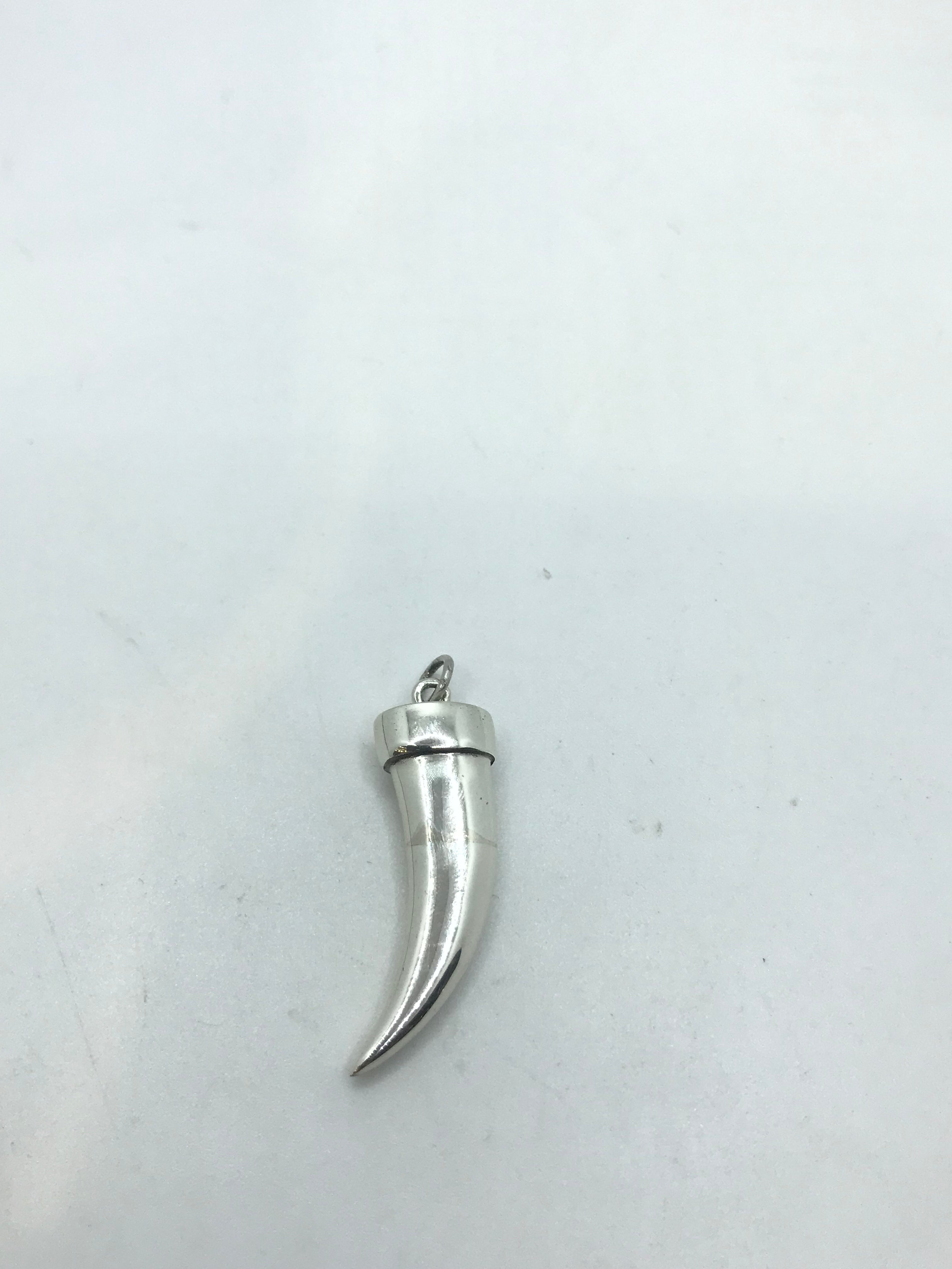 925 Sterling Silver Tiger Claw Pendant Necklace for Men & Women - Perfect for Gifts, Fashion Jewelry, and Everyday Wear