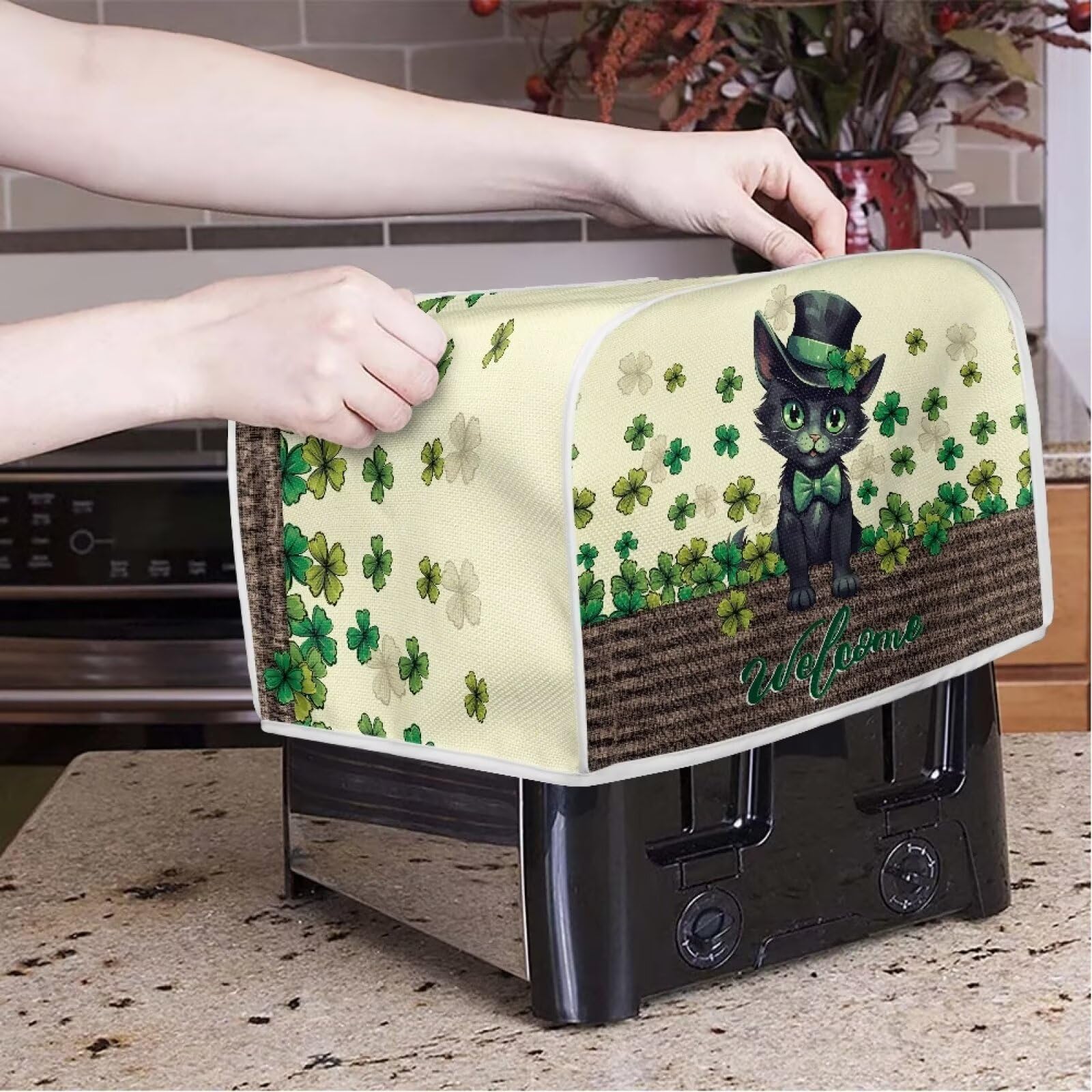 Lucky Leaves Black Cat Printed 4-Slice Toaster Cover - Universal Fit for Most Standard Toasters, Quilted Oven Bread Maker Dust Protector - Perfect for Kitchen Countertop Decor & Bakeware Protection