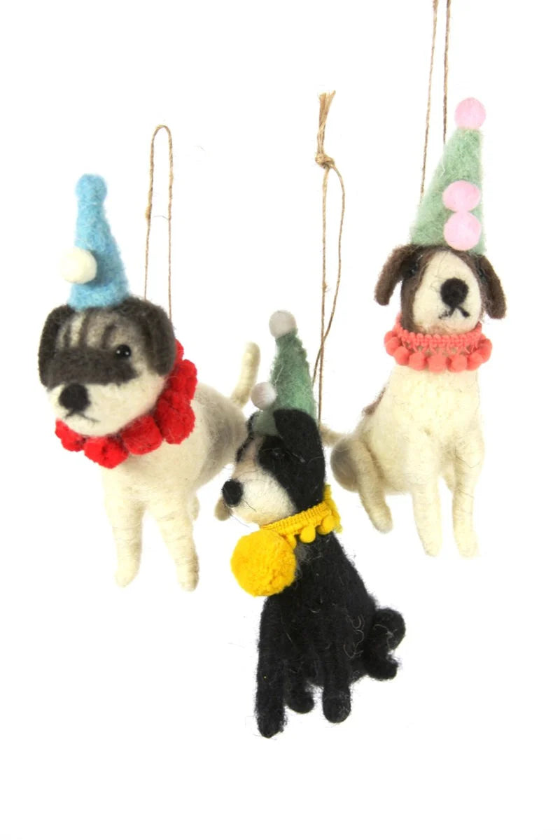 Handmade Felt Dog Ornament for Christmas Tree Decorations - Perfect for Holiday Parties, Pet Lovers & Festive Home Decor