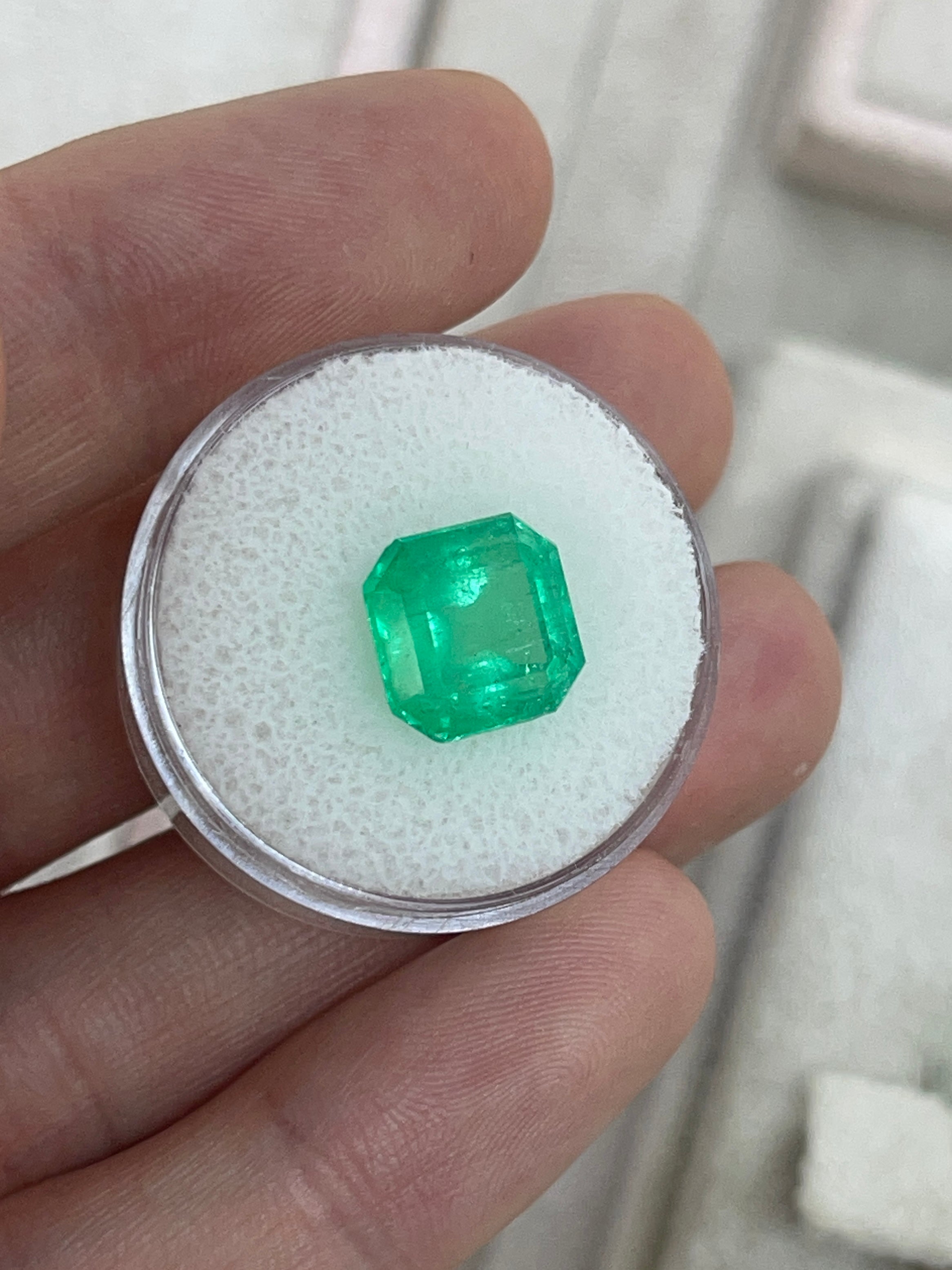 5.57 Carat 10x10mm Medium Yellowish Loose Colombian Emerald Asscher Cut Gemstone for Jewelry Making, Engagement Rings & Luxury Gifts
